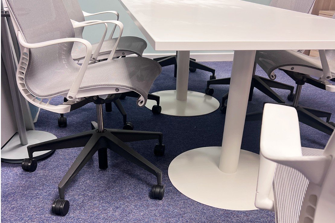 Used white 2m meeting table 2.jpg