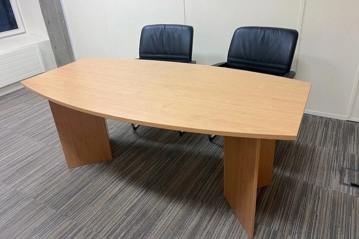 used+oval+meeing+table.jpg