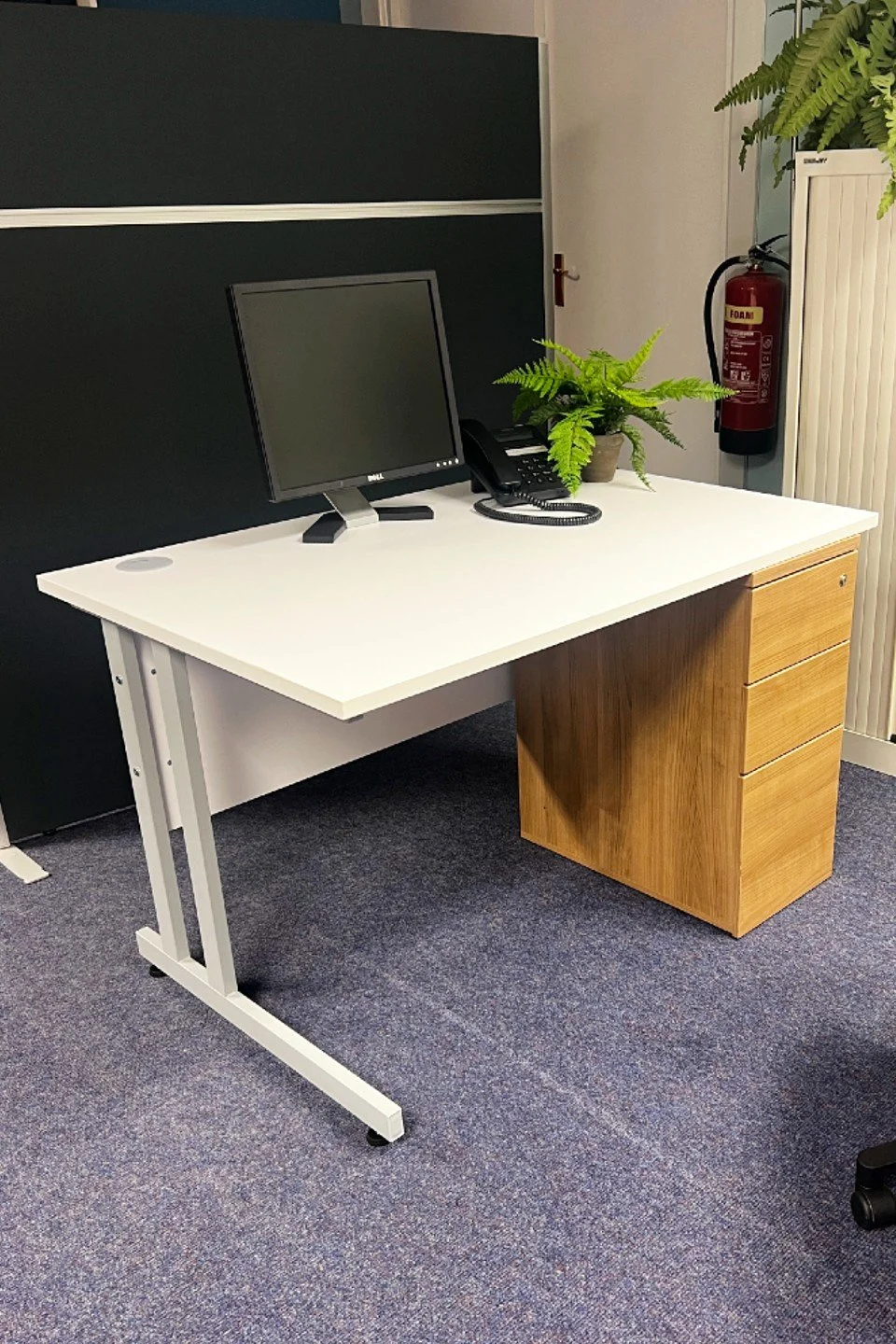 White office cantilver desk and drawers 1.jpg