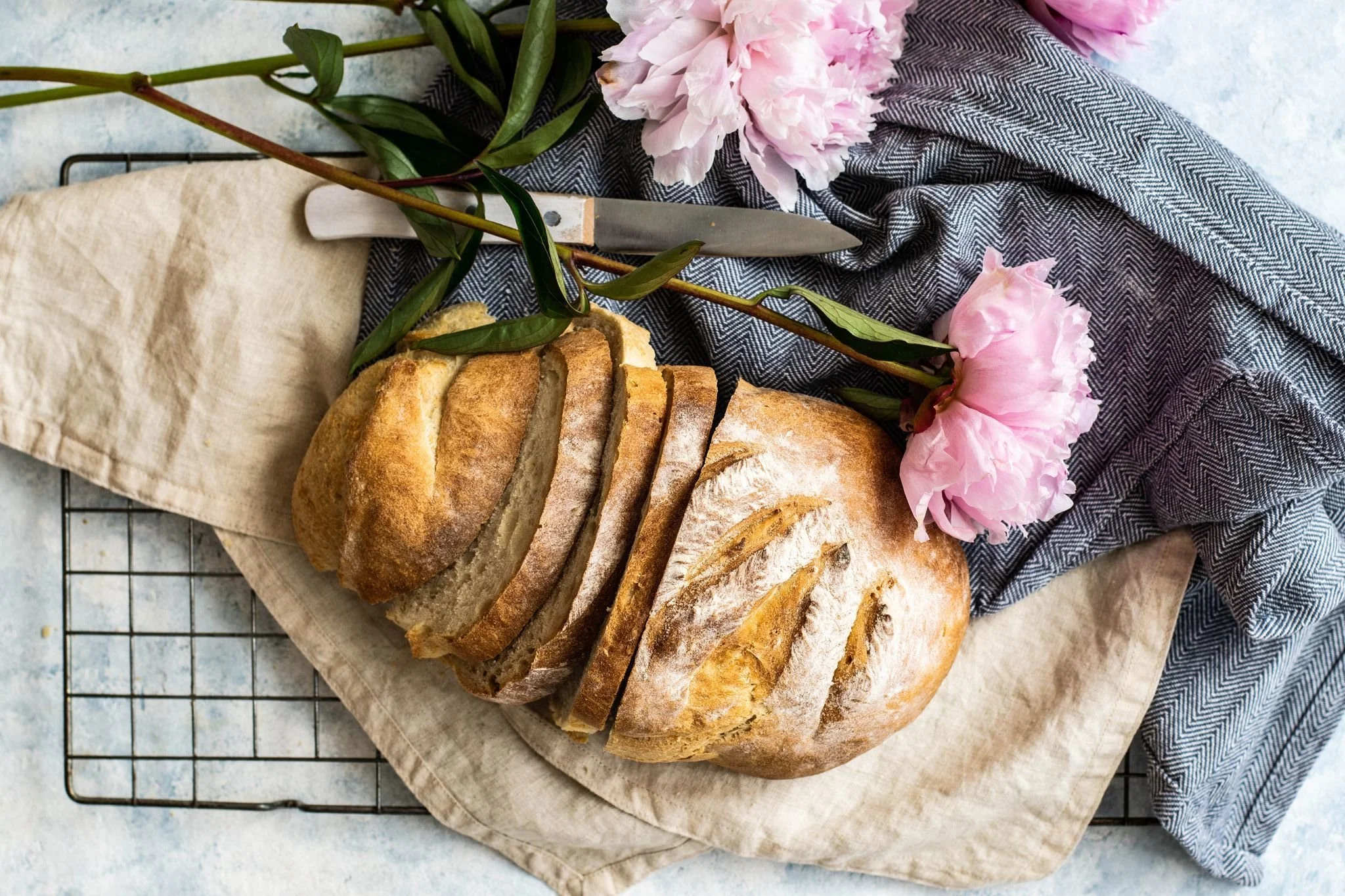 What does a healthy relationship with food look like?