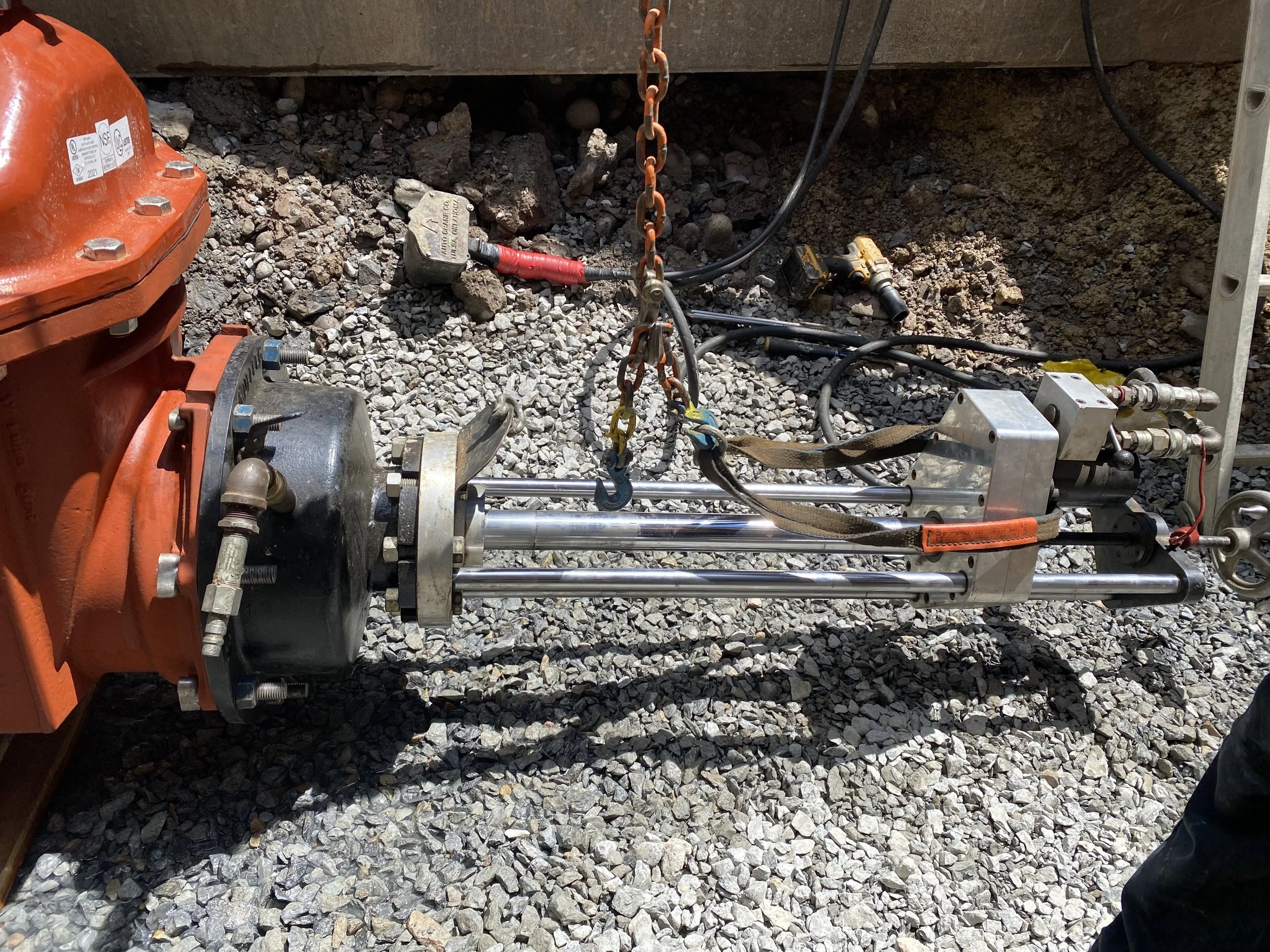 Tapping Rig Water Wet Tapping — Blue Water Construction Services, Inc.