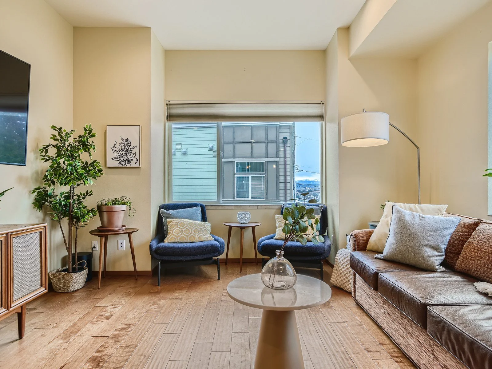 10 Living Room Feature.jpg