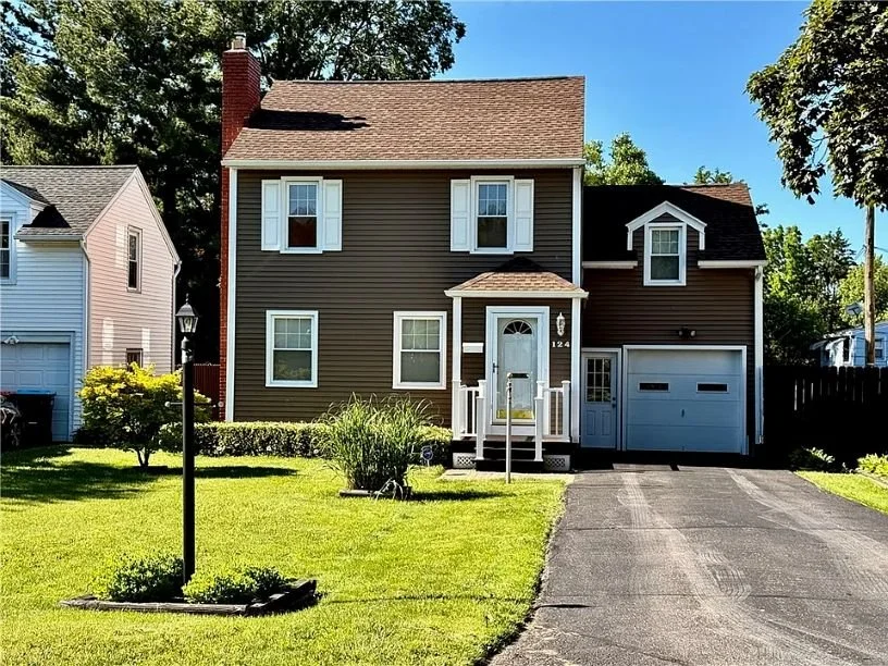 124 Gilbert Dr