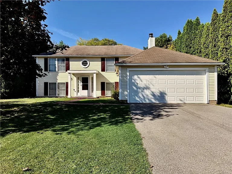 67 Constance Way W