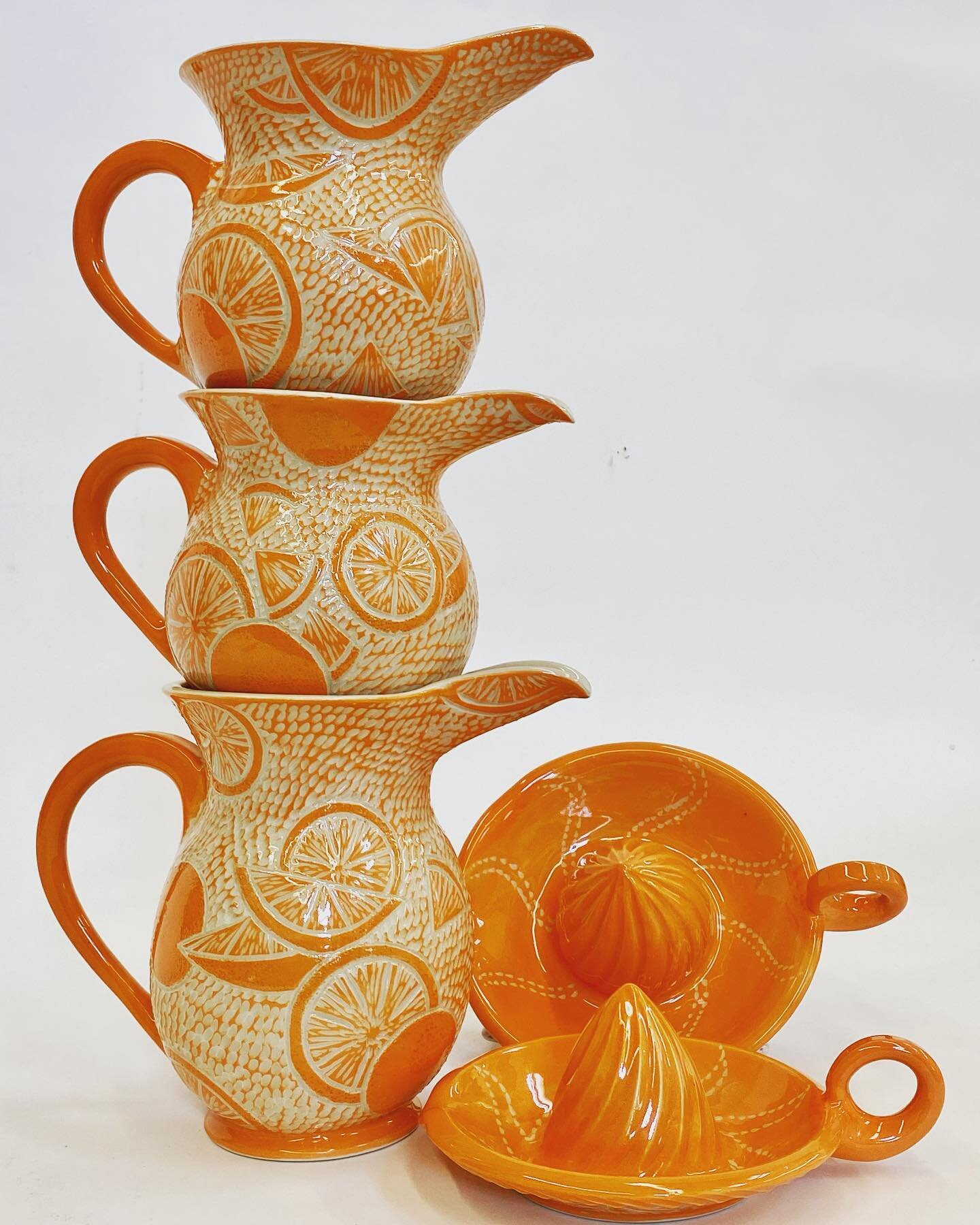 Orange you glad we are doing the SUMMER SIZZLER Clay Festival tomorrow? That&rsquo;s right! Saturday July 8th 11-4 at the Mergatroid Building Courtyard &amp; Georgina Lohan Studio! Hope to see you there! Check out these participating artists :

@kerr