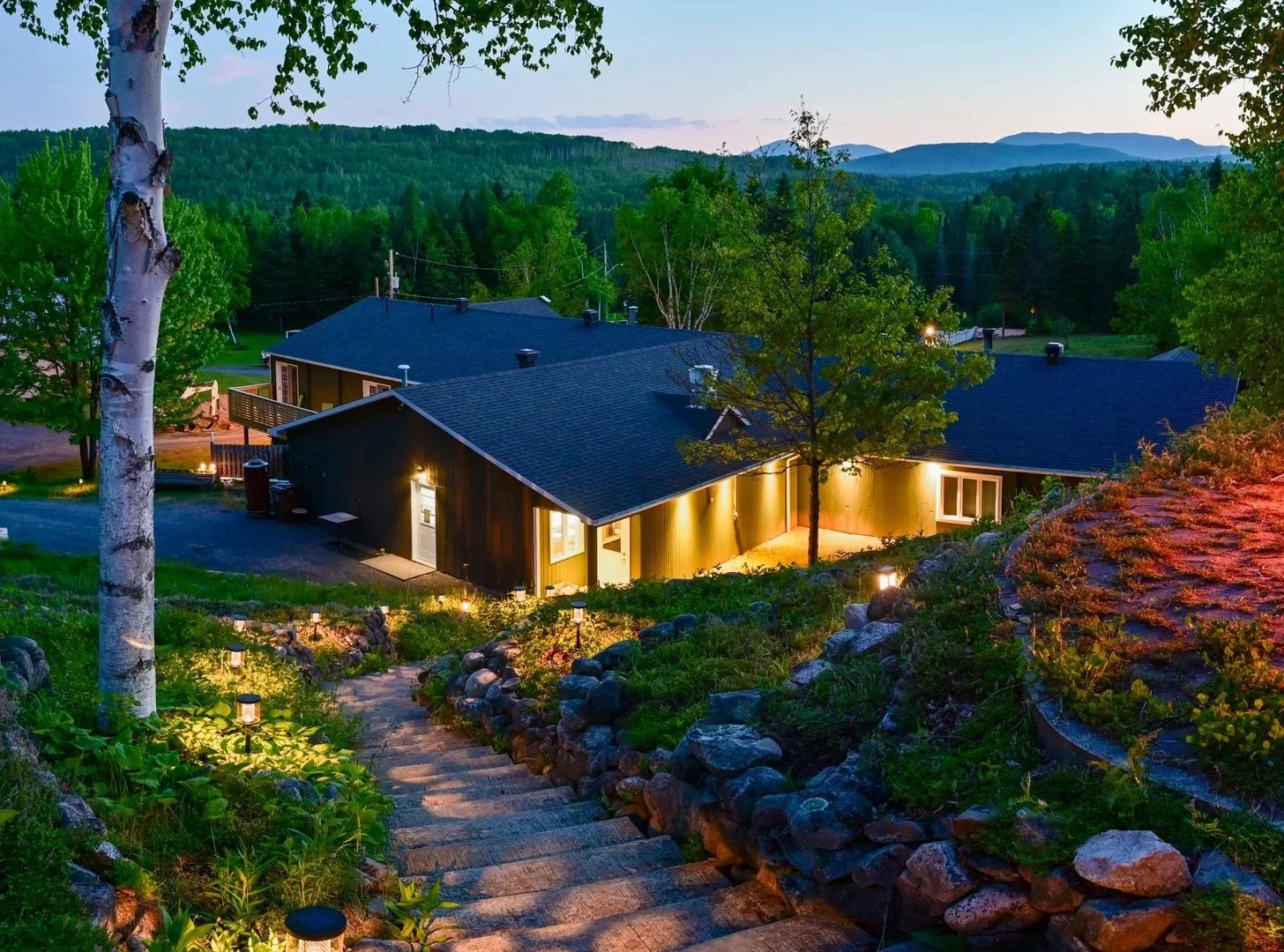 Vue sur l'Auberge à partir de la salle de repos