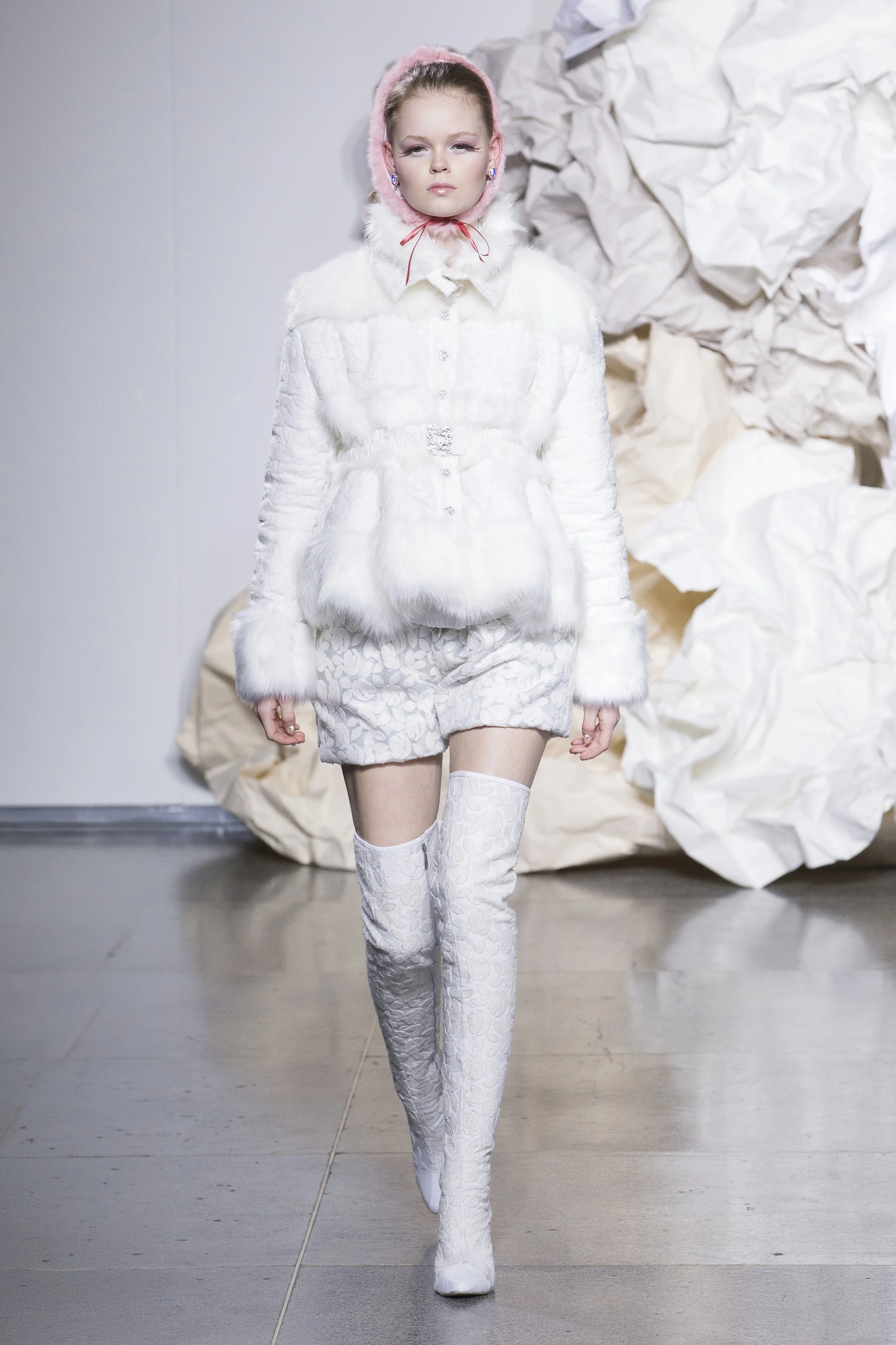 LOVE WILL BE THE GIFT YOU GIVE YOURSELF LOOK 17.jpg