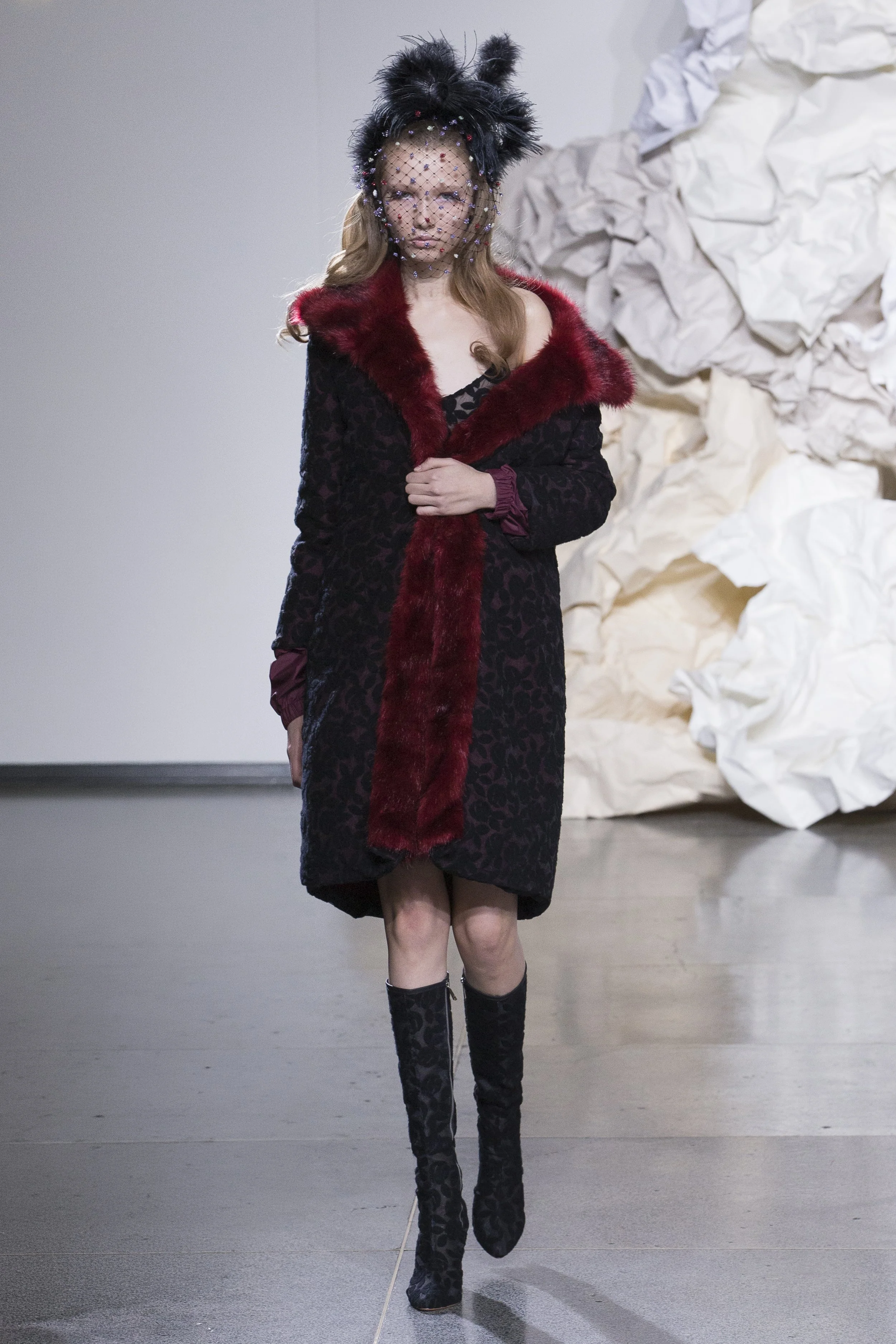 LOVE WILL BE THE GIFT YOU GIVE YOURSELF LOOK 01.jpg