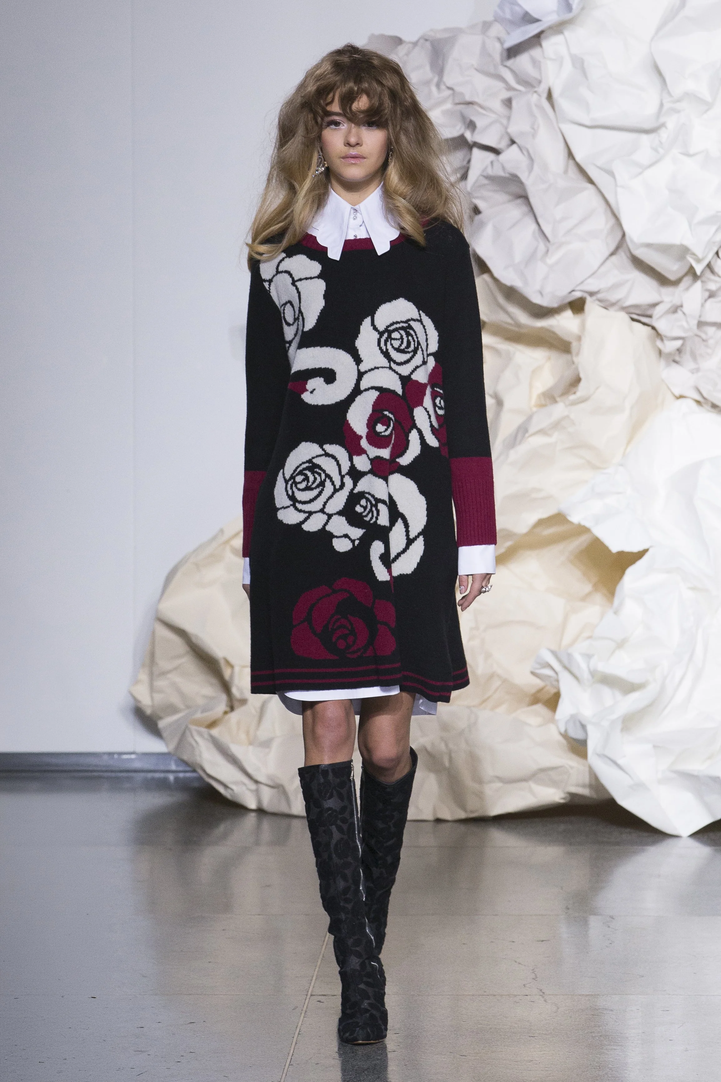 LOVE WILL BE THE GIFT YOU GIVE YOURSELF LOOK 05.jpg