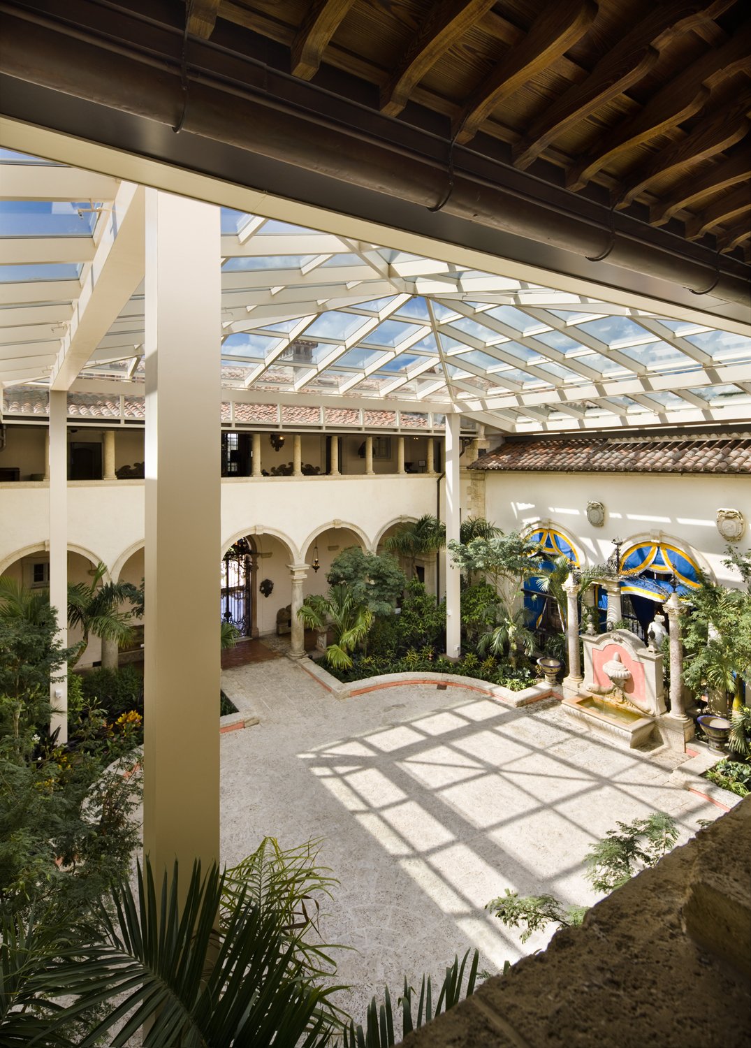 HIS-Vizcaya Courtyard (8).jpg