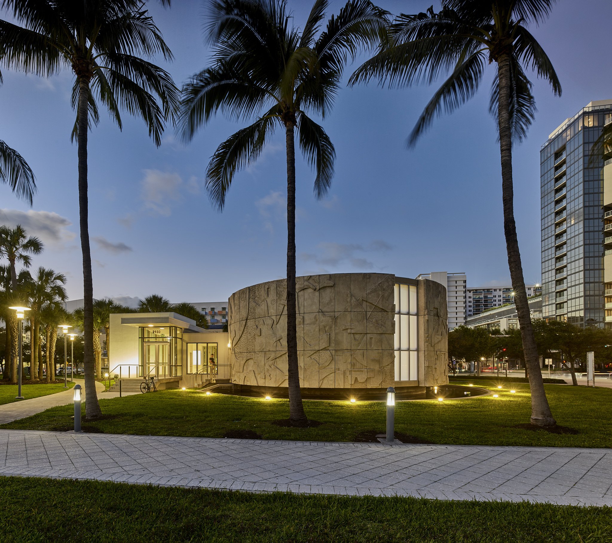 438 - The Bass Rotunda.jpg