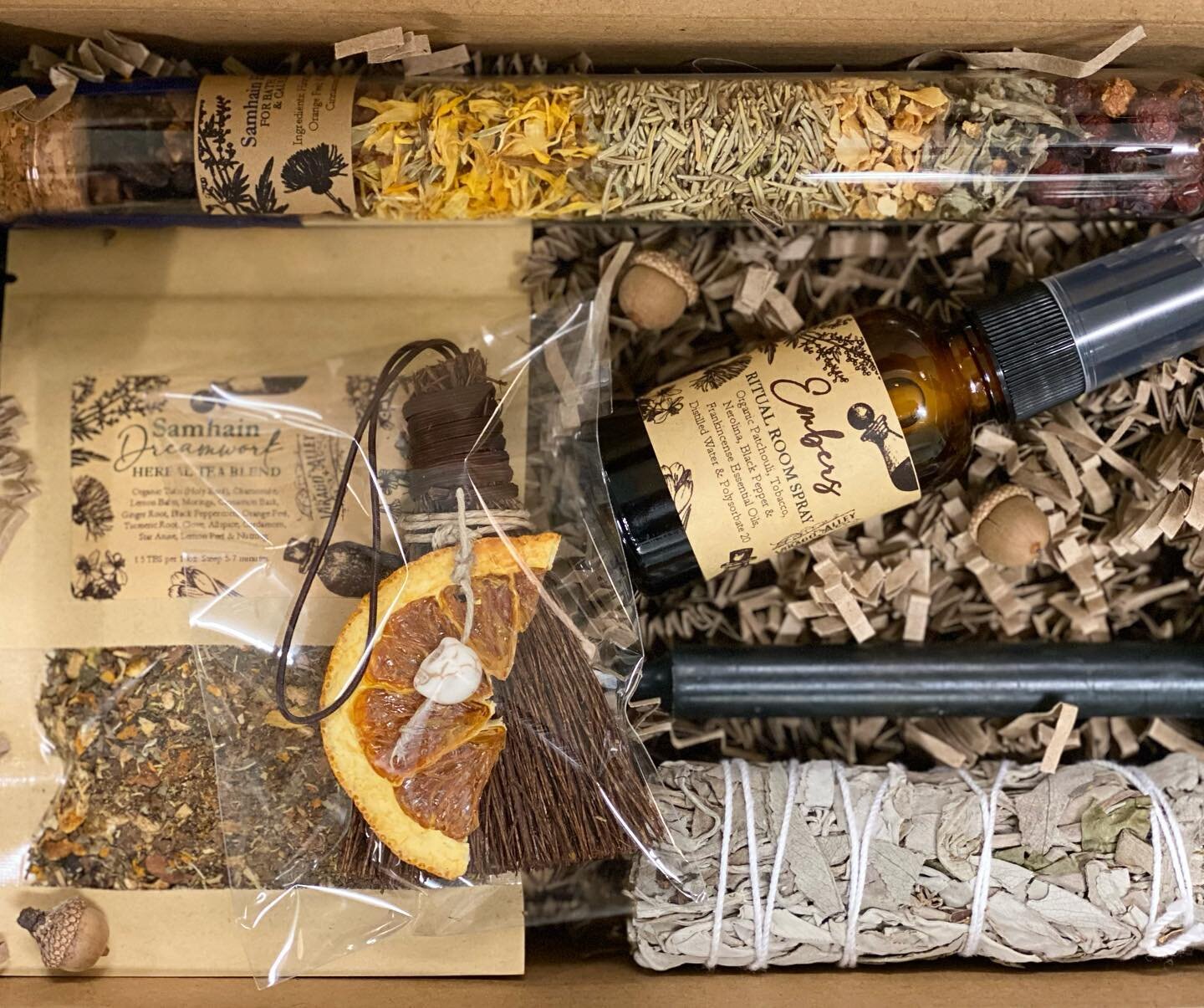Samhain ritual boxes will be available this Sunday at the River City Witches Samhain Market! Box includes: A glass vial full of organic Samhain herbs for bath, cauldron and moon water ritual work. (Hawthorn Berries, mugwort, orange peel, Rosemary, ca