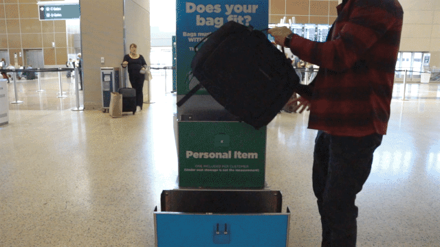 FREE AIRLINES GIF.gif