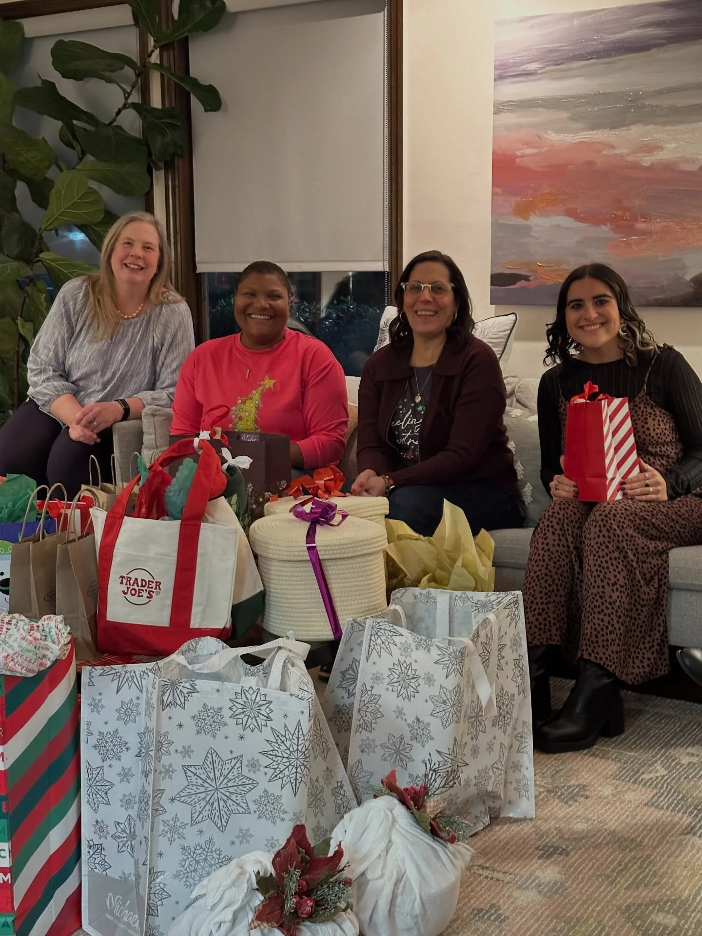 A beautiful night with our favorite people ❤️💚 Italian food, favorite things swapped, and lots of connection and laughter in between. We love you guys!