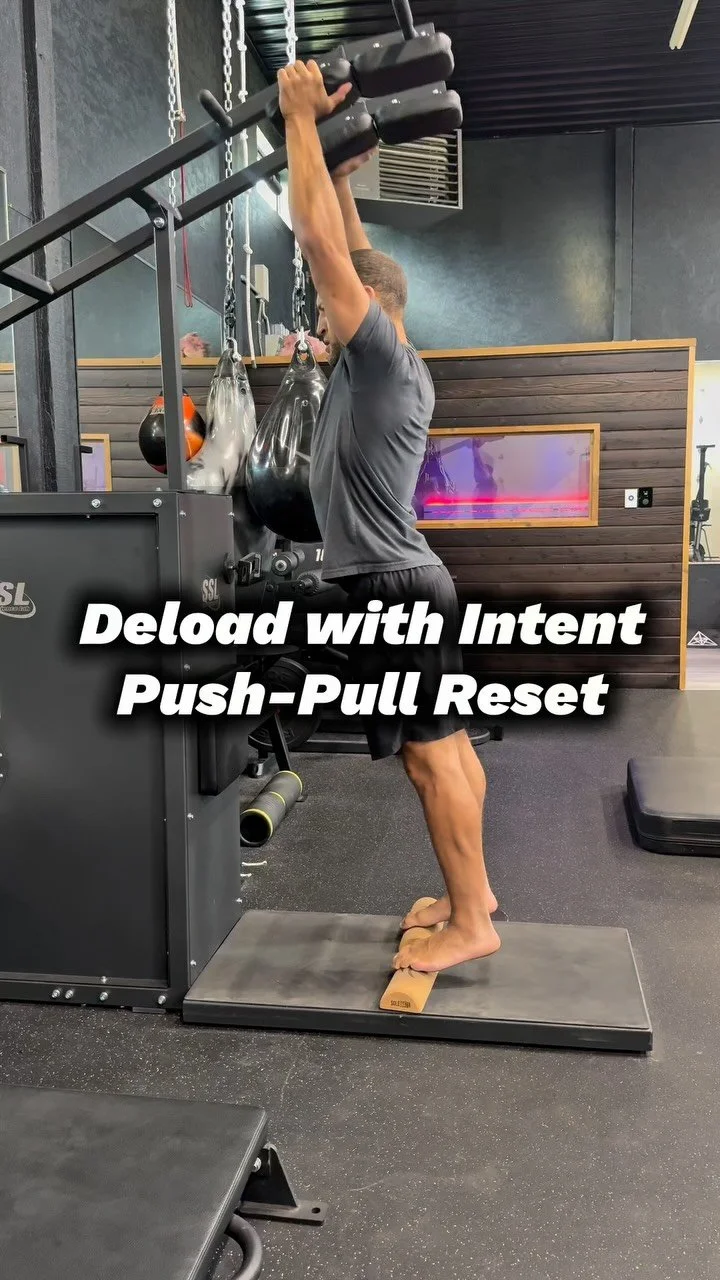 Deload weeks are essential — not just to recover, but to reinforce proper movement patterns. During this phase, we scale back overall intensity while sharpening technique and integrating stability.
This week, we’re focusing on upper body