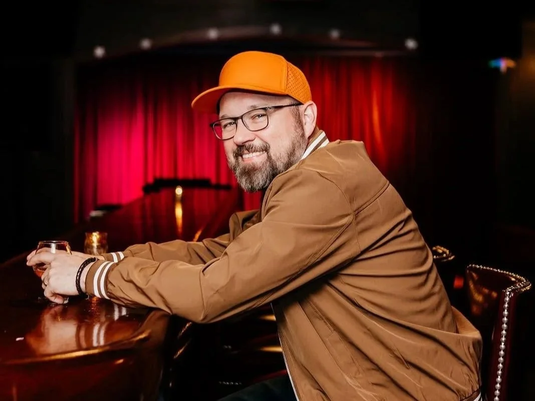 Live Music by Tim Howe