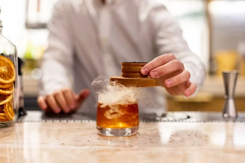 jw-houjw-cheers-to-you-19291_Classic-Hor.jpeg