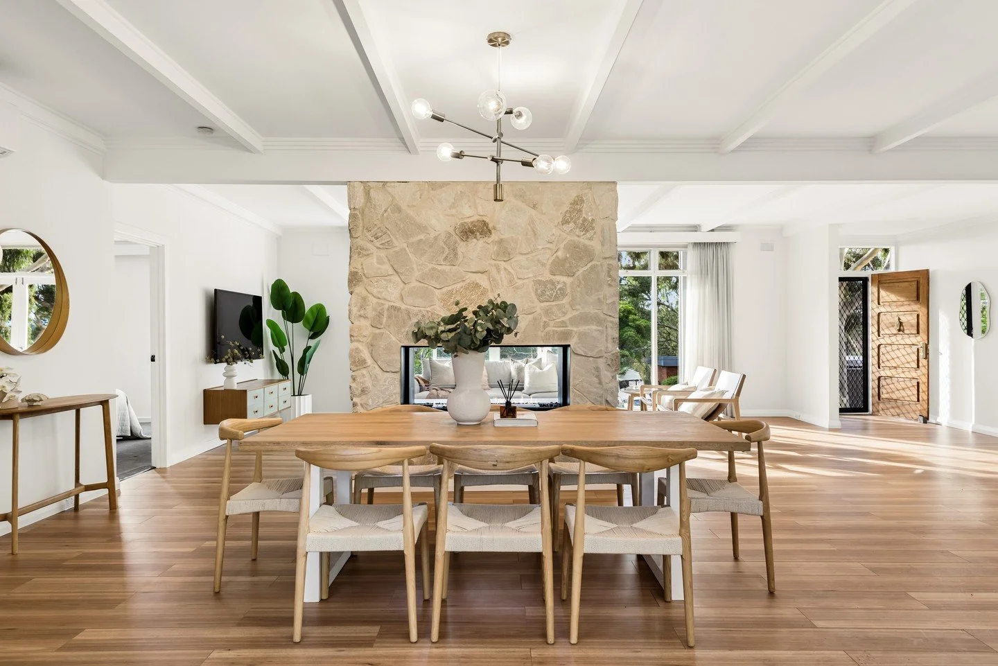 We are loving this central masonry double-sided fireplace. 😍 Photographed by The Fotobase Group and perfect for this time of year.
.
#luxuryproperty #luxuryrealestate #propertyoftheweek #featurehome #architecture #property #listing #luxurylisting #a