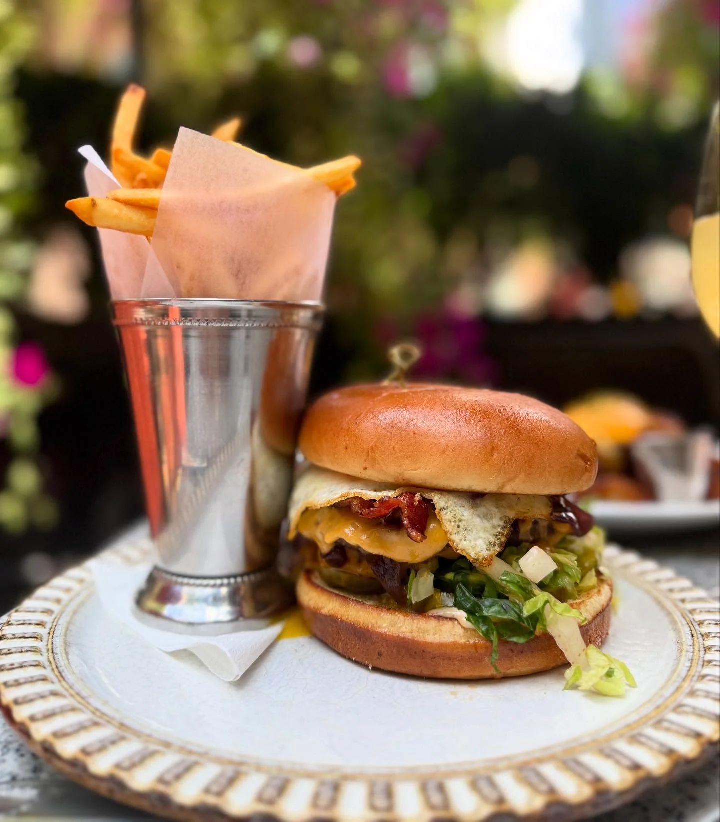 Make it 🥓🍳but on a 🍔#brunchburger #brunchchicago