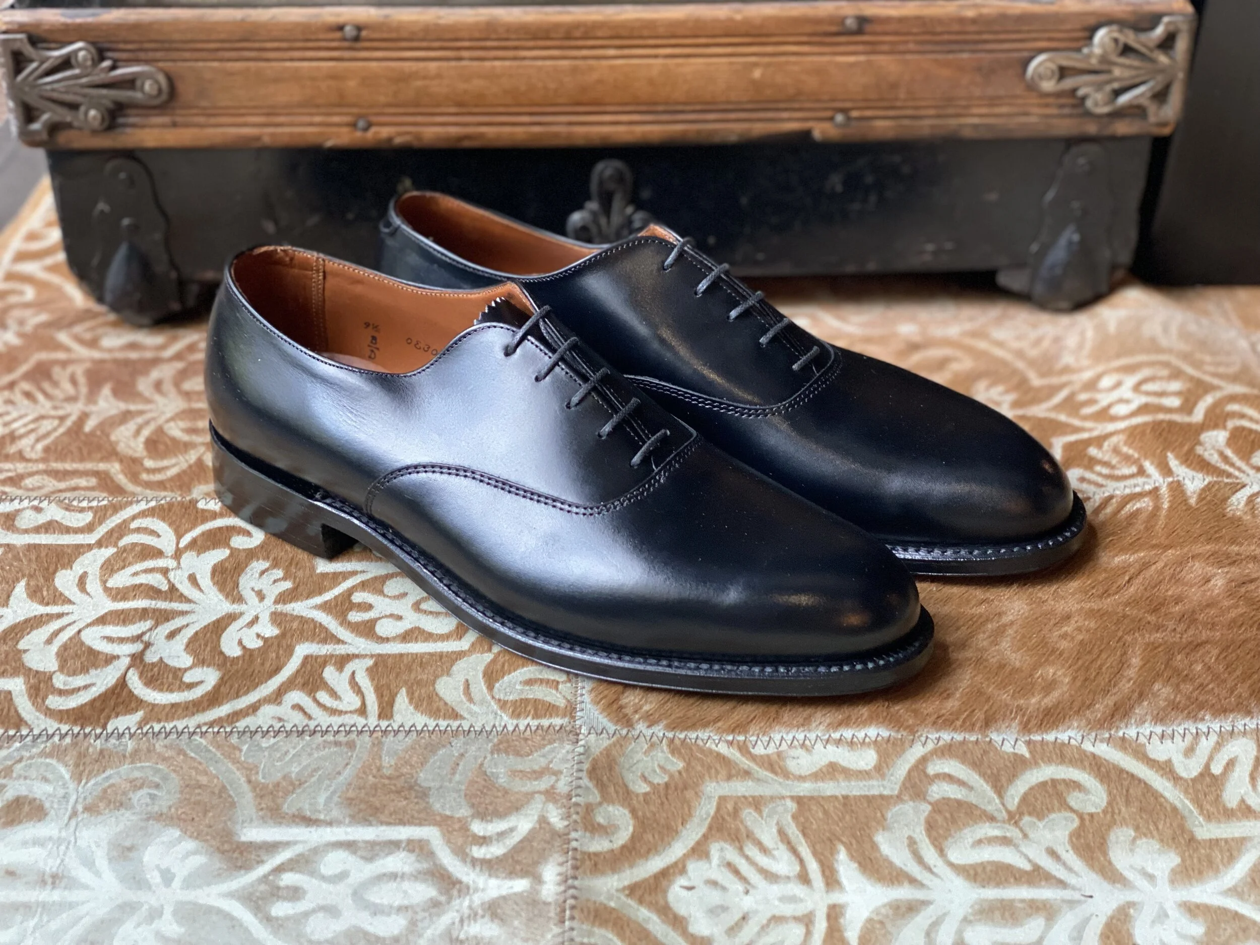 932 Plain Toe Balmoral Black Calfskin