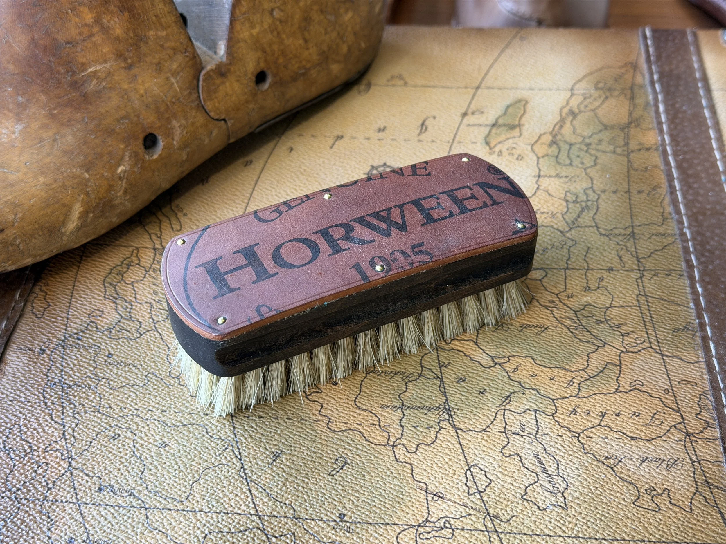 4.5" Small Horween Shell Firm Hog Bristle Brush