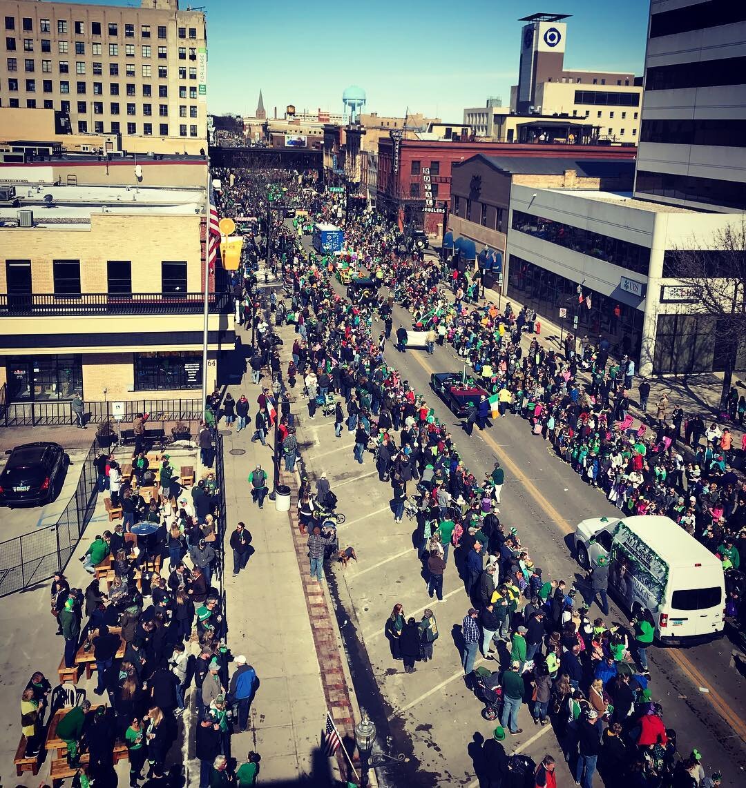 Happy st Patrick&rsquo;s day! Swing on down to fort noks after the parade to celebrate the Irish ☘️