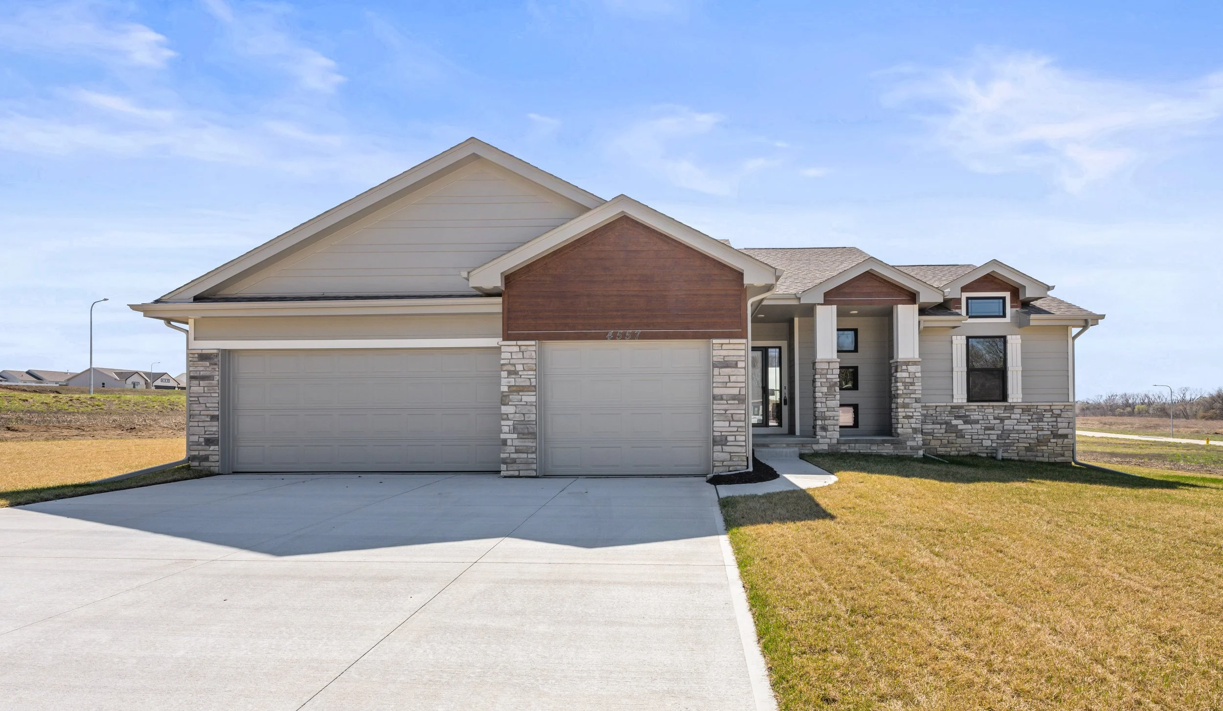 4557 Barksdale Drive-2.jpg