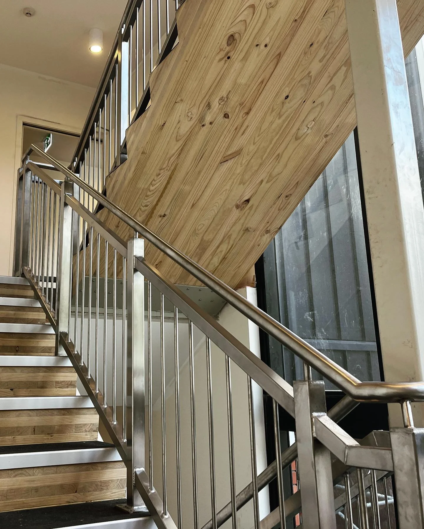stainless steel handrails & balustrades