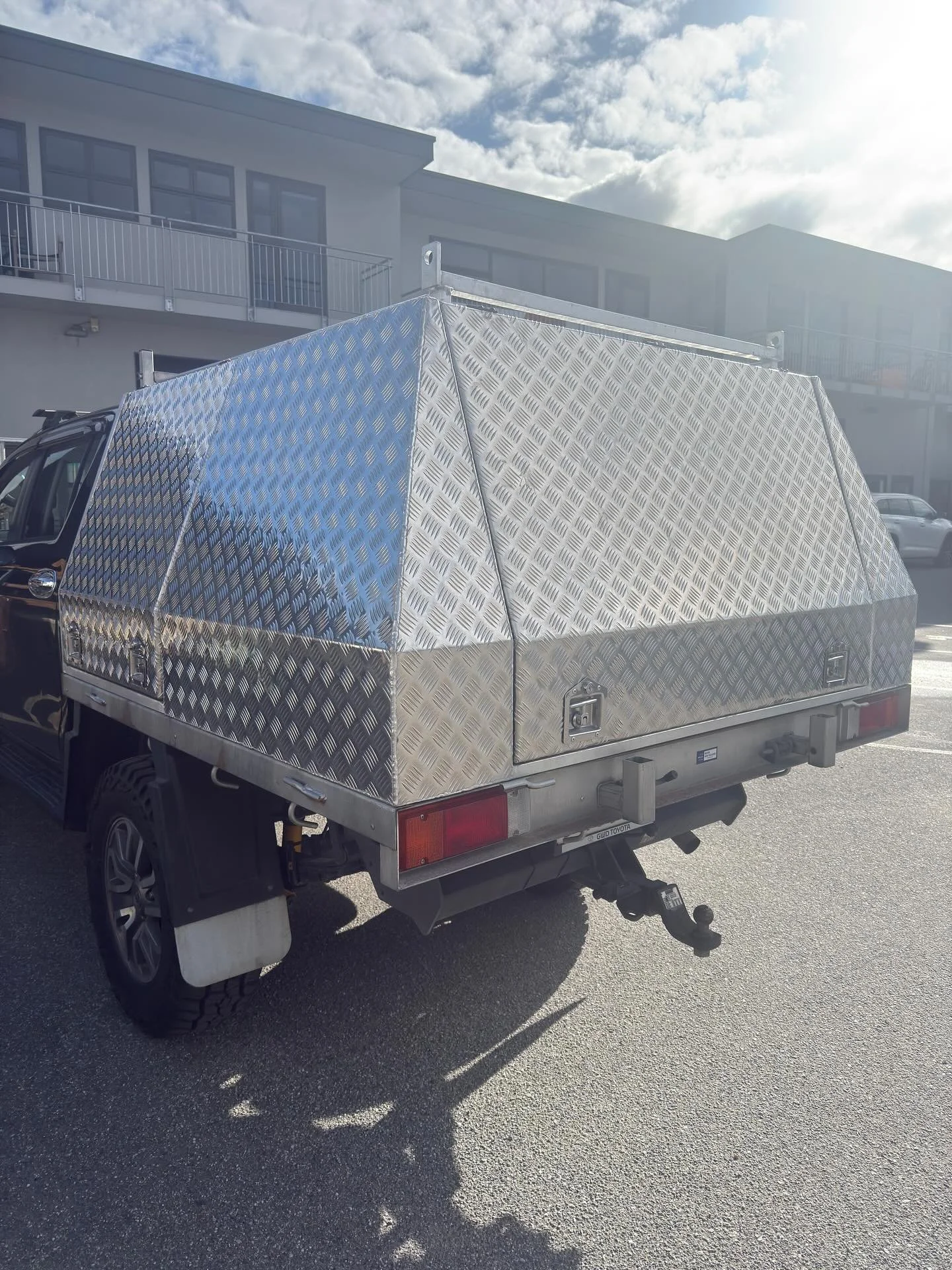 Ute deck canopy storage