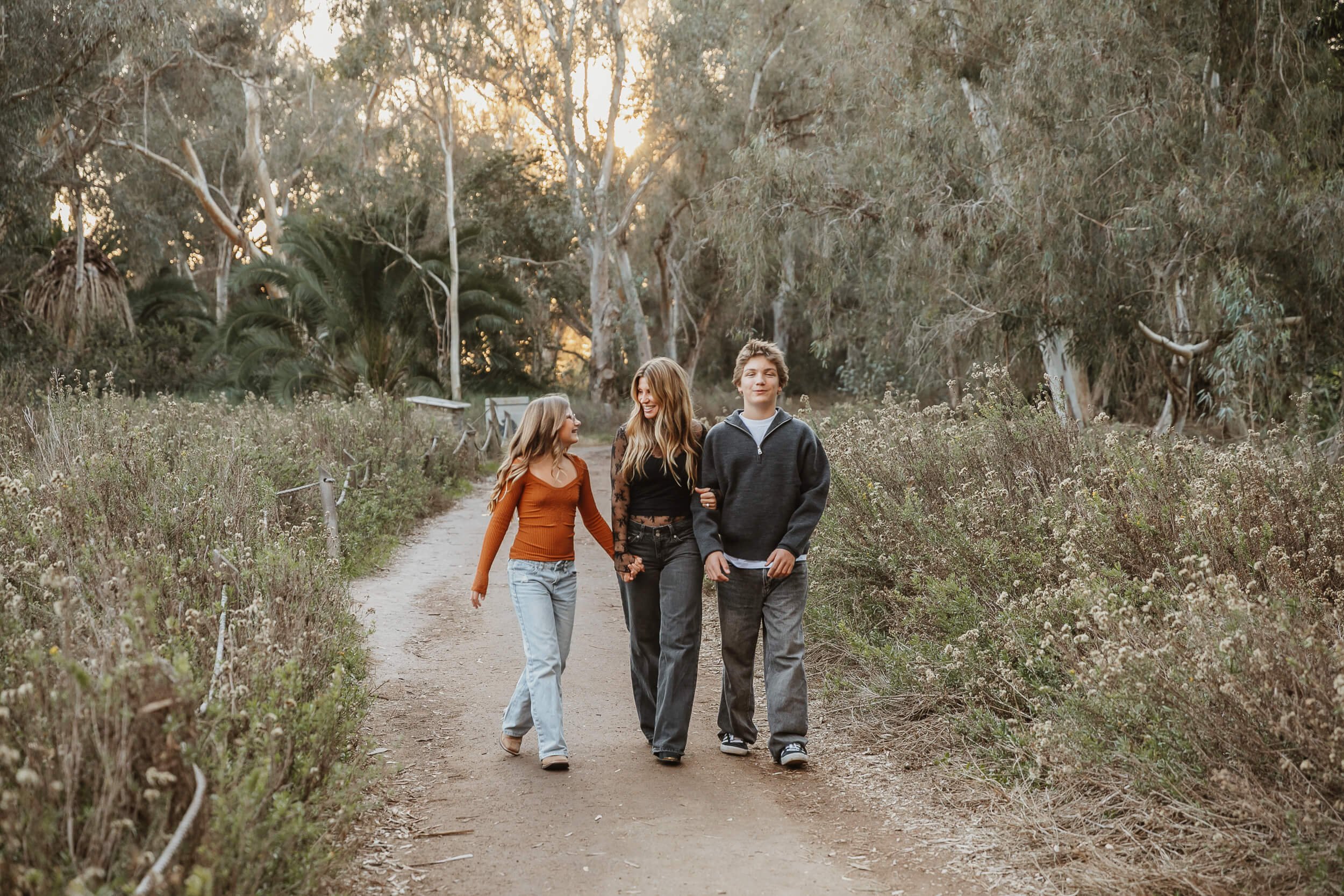 Batiquitos Lagoon Trail Mini Session-0029.jpg