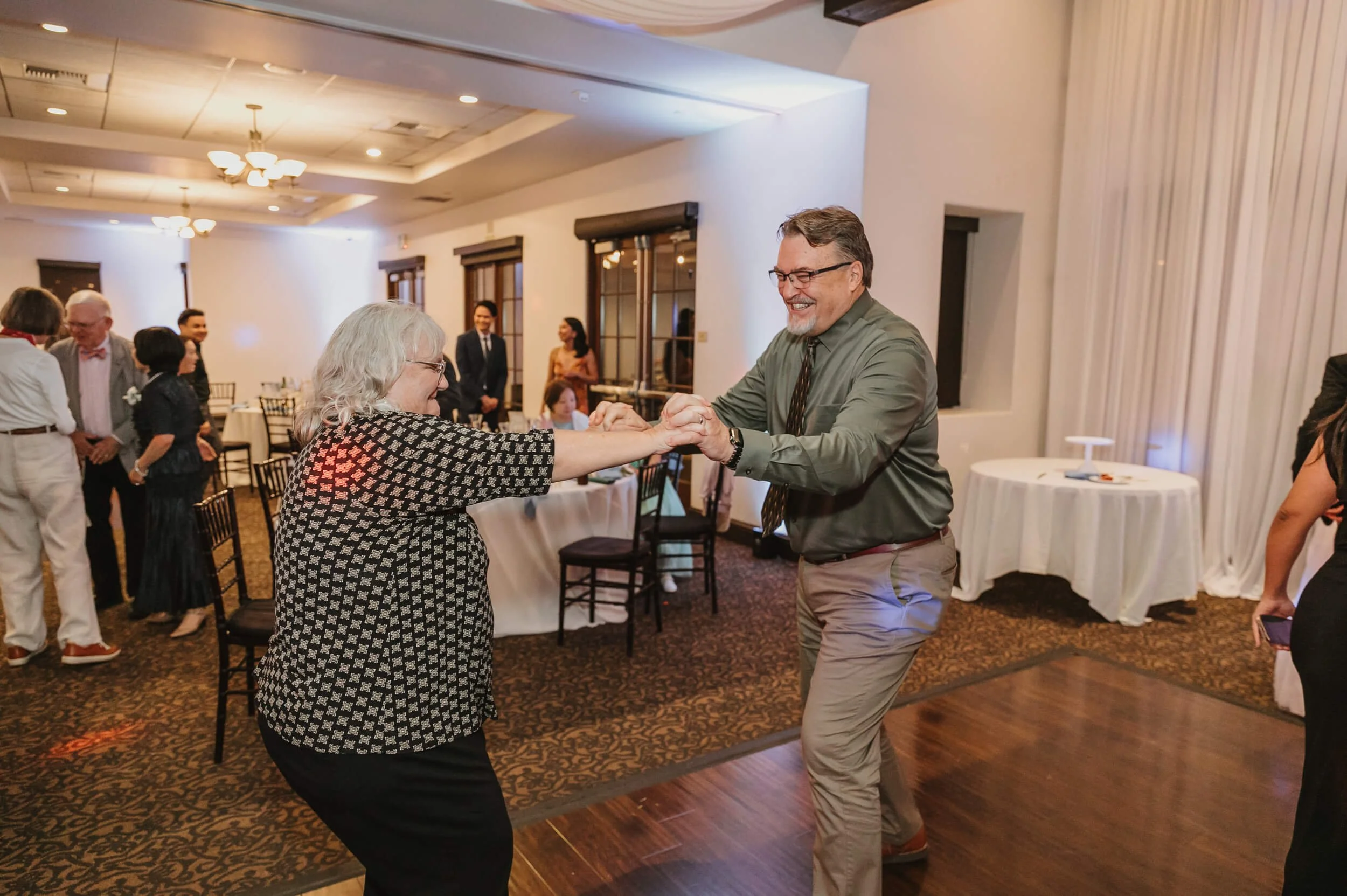 Aliso Viejo Community Center Wedding-0066.jpg