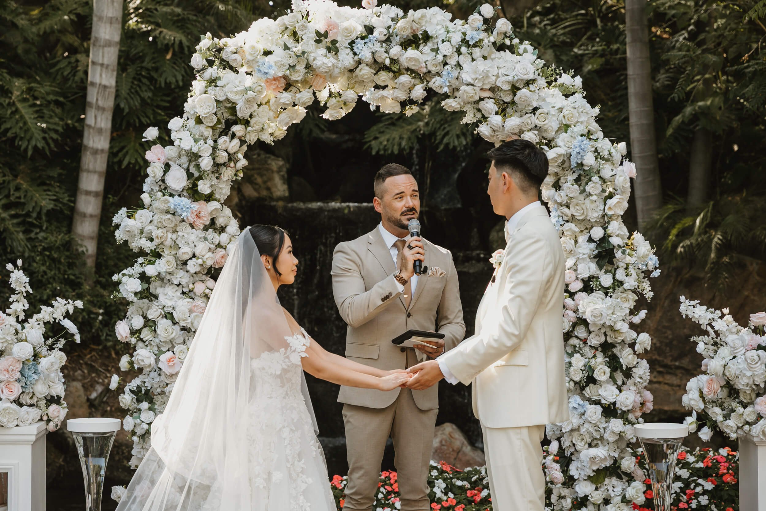 Grand Tradition Estate Wedding-0034.jpg