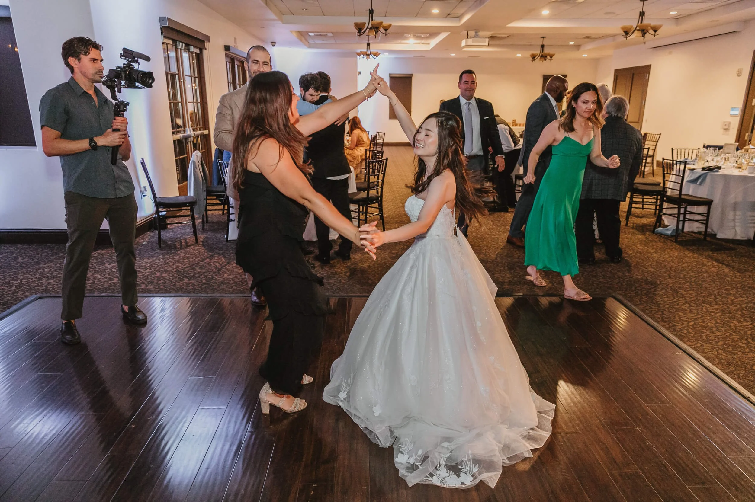 Aliso Viejo Community Center Wedding-0072.jpg