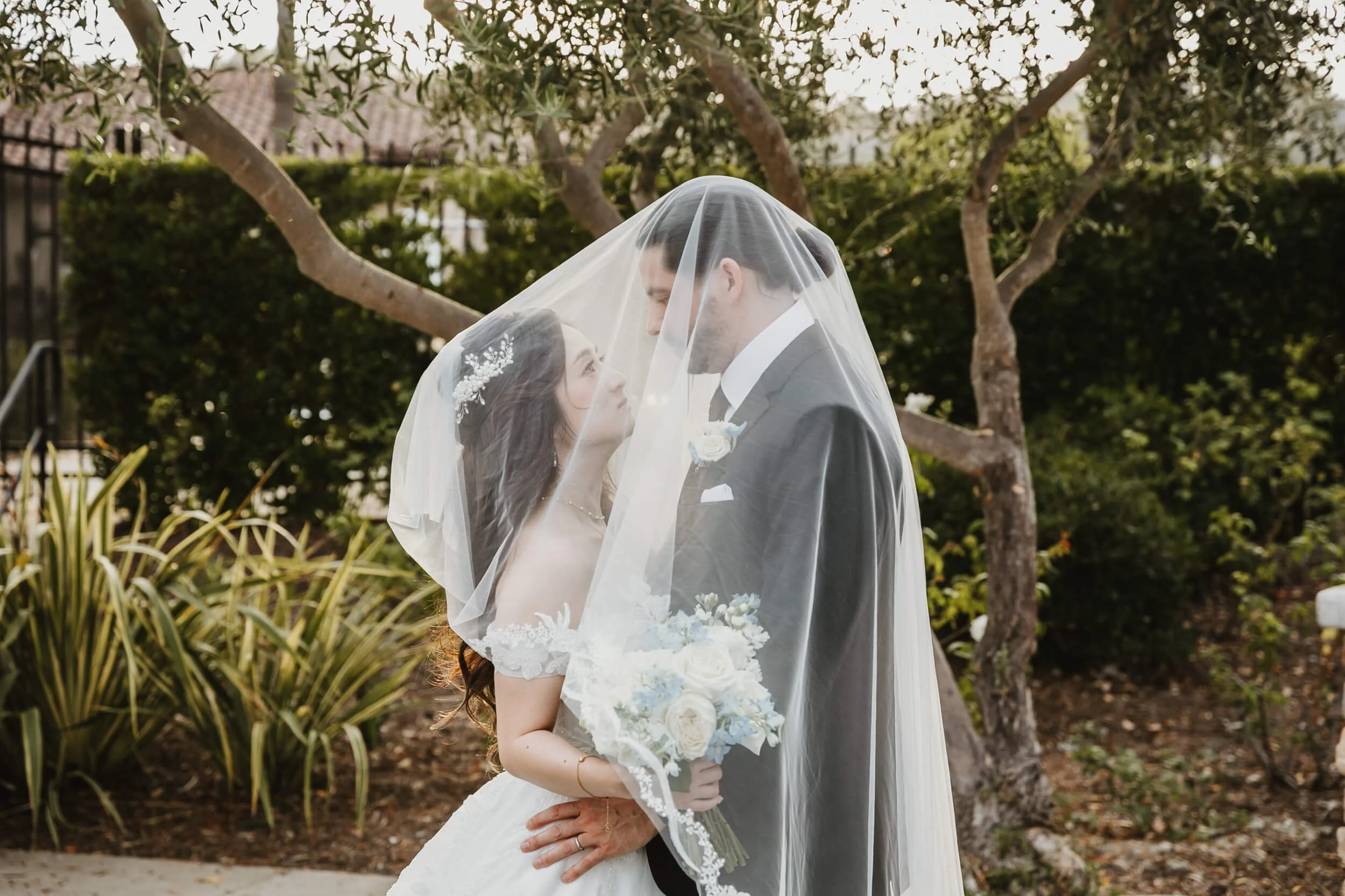 Aliso Viejo Community Center Wedding-0035.jpg