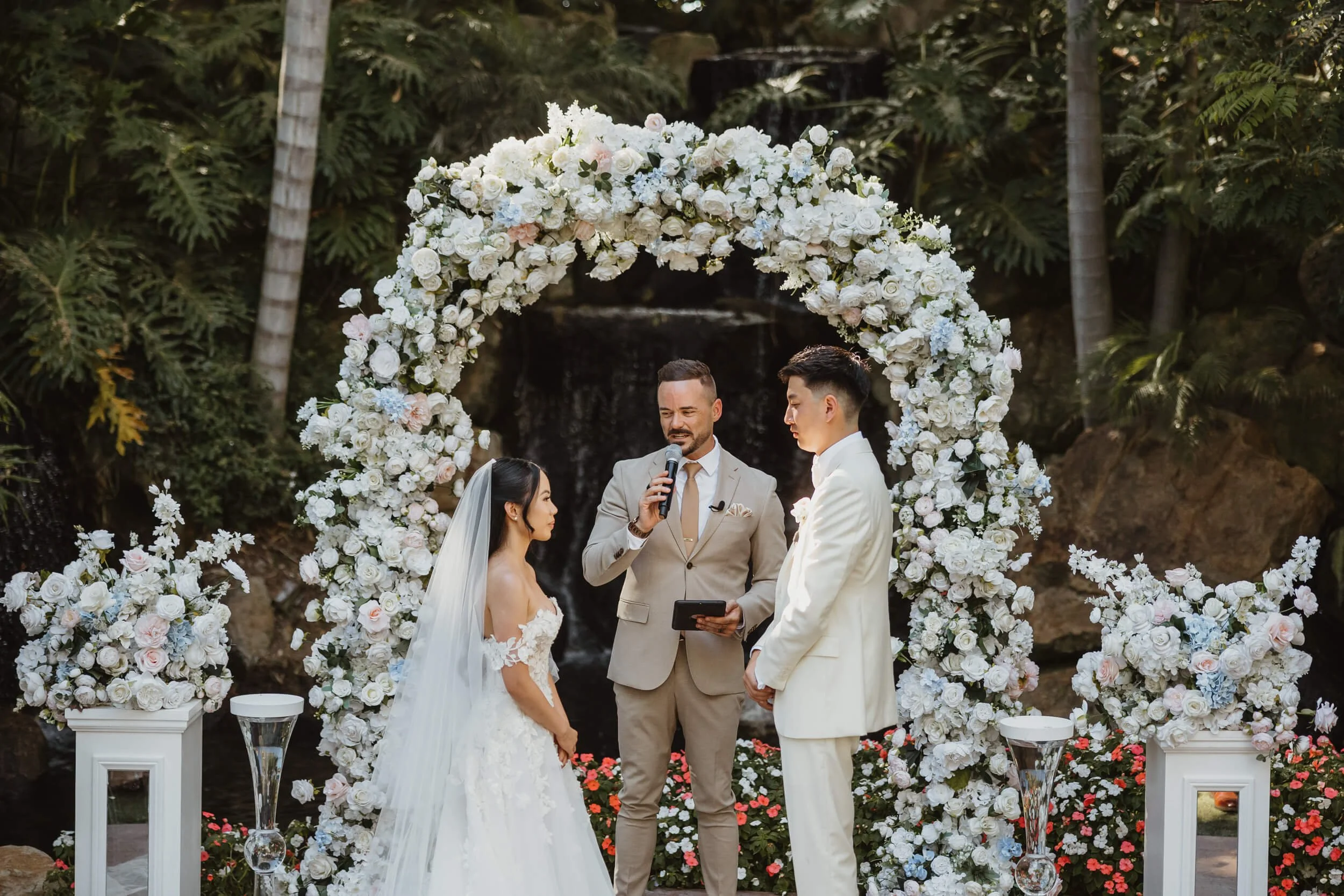 Grand Tradition Estate Wedding-0036.jpg