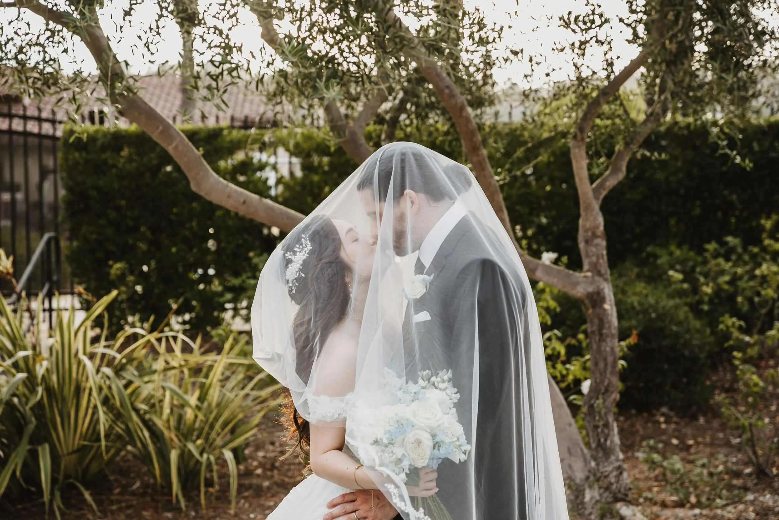 Aliso Viejo Community Center Wedding-0036.jpg