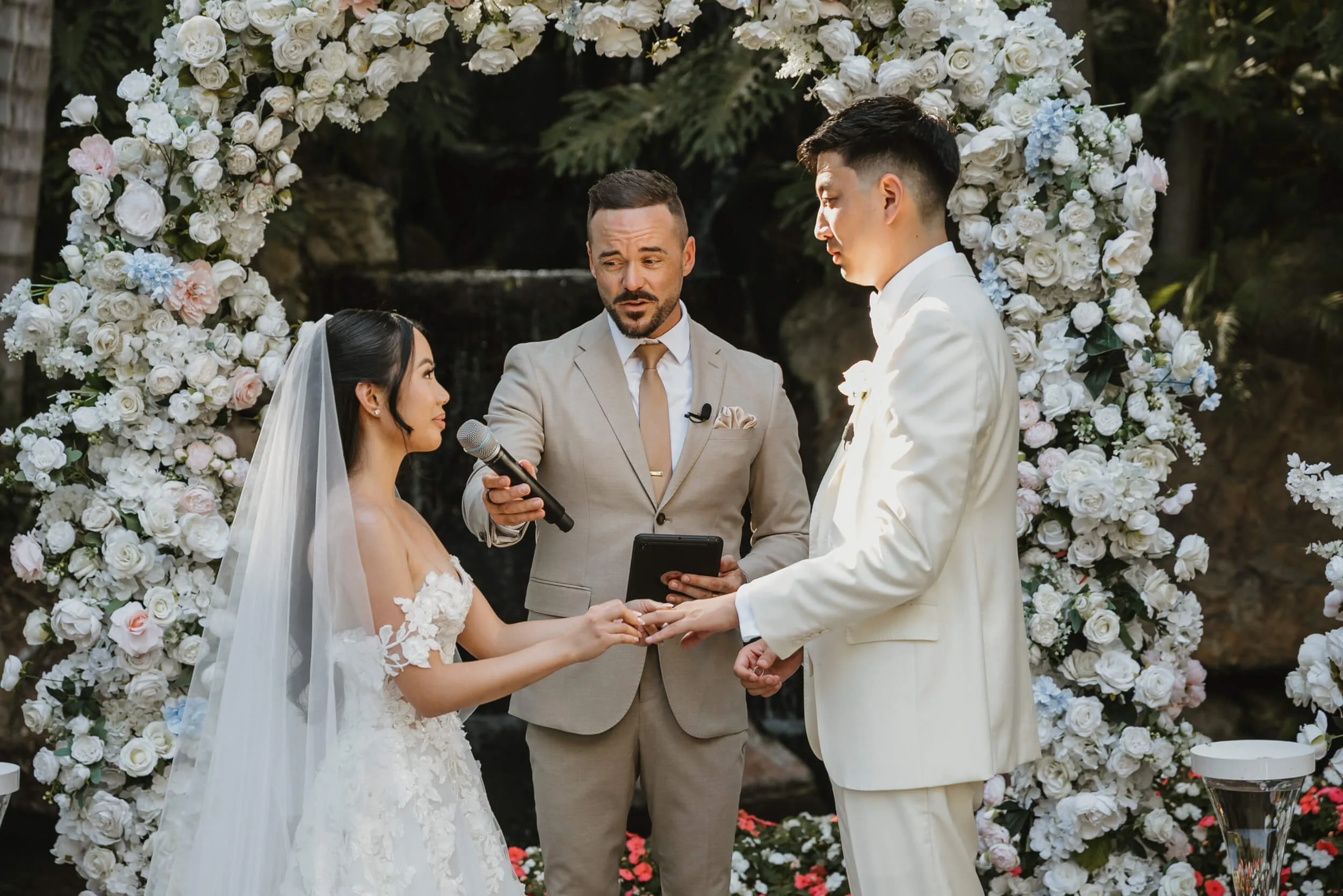 Grand Tradition Estate Wedding-0037.jpg