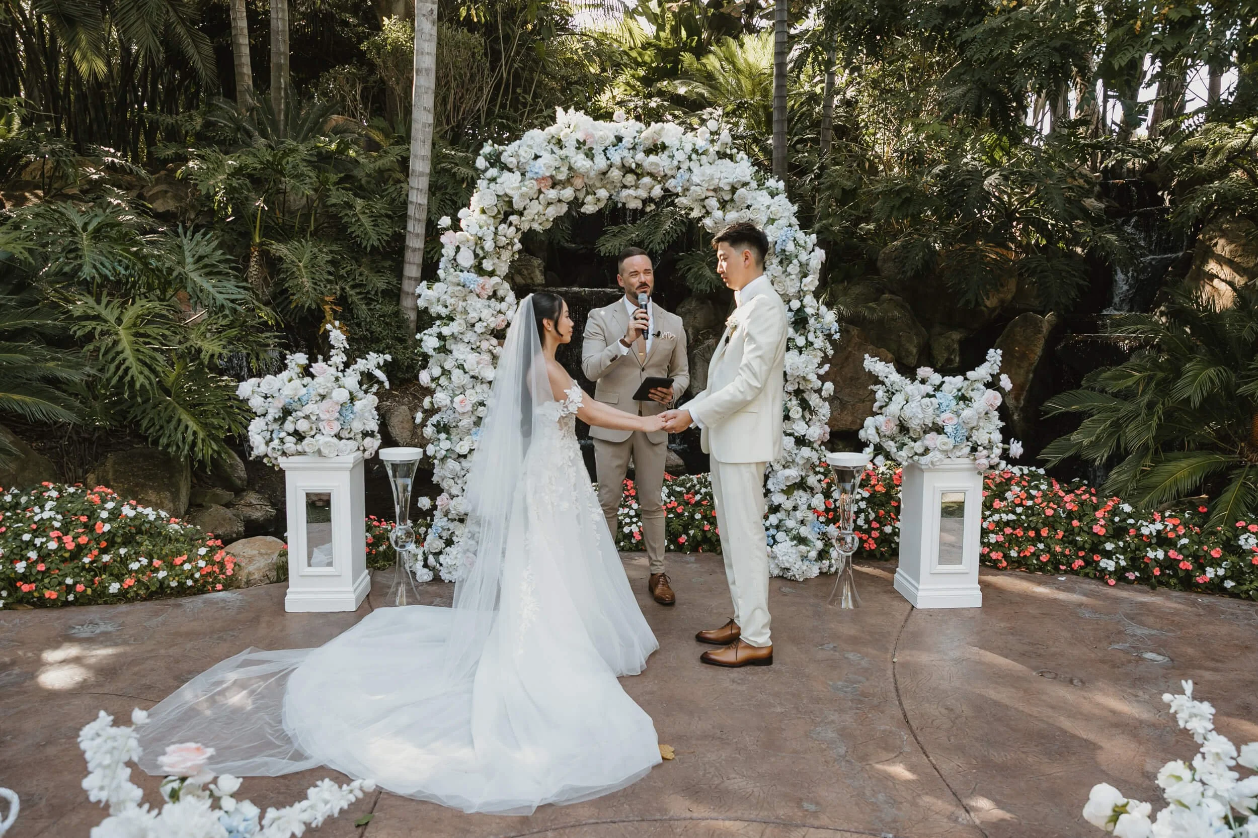 Grand Tradition Estate Wedding-0041.jpg