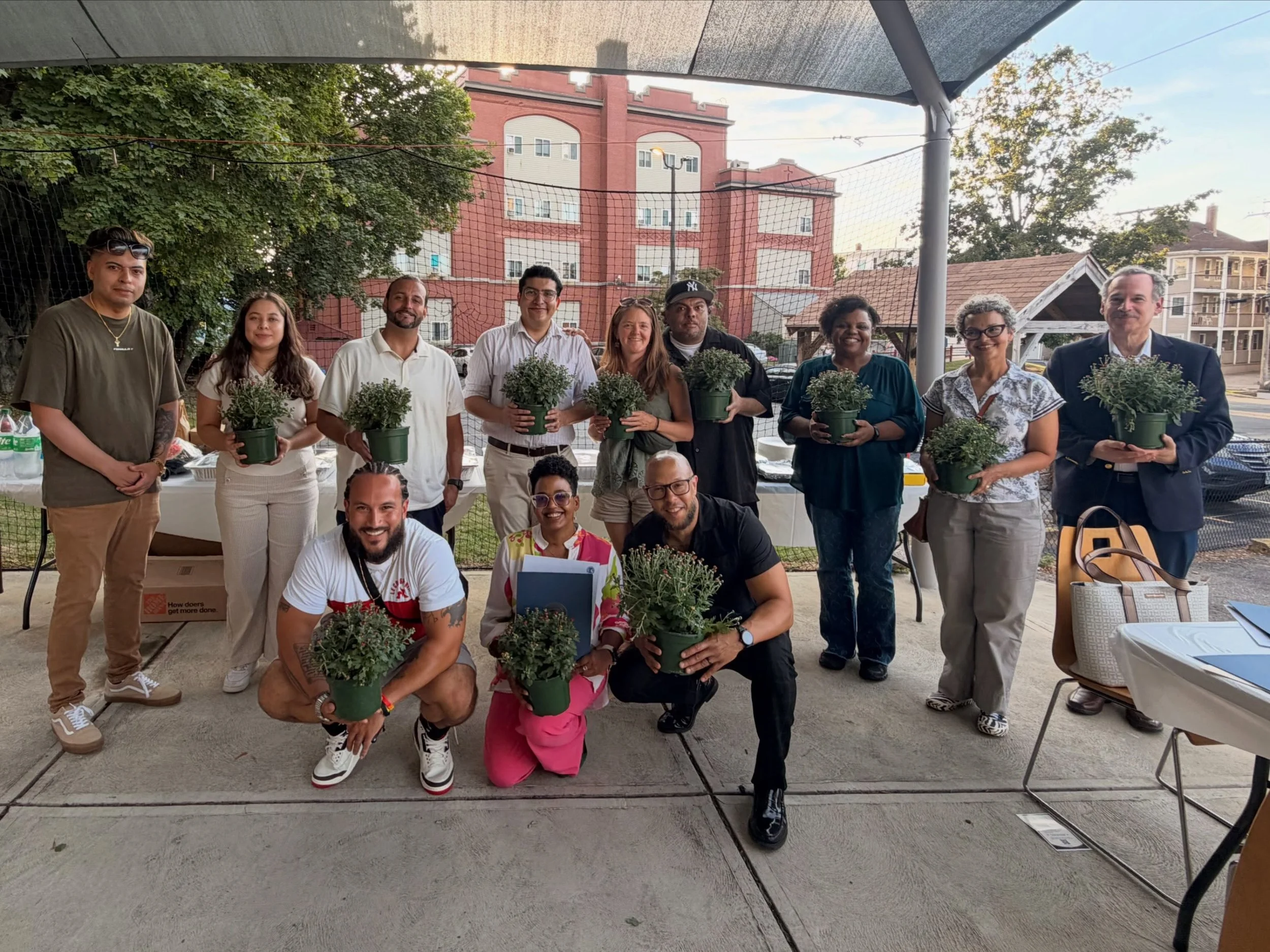 Last week, I had the pleasure of joining @progreso_latino&rsquo;s Adult Social Action Committee for their annual community potluck, where we celebrated the passage of the 364-day legislation! ✊🏾

This victory belongs to the community members who sho