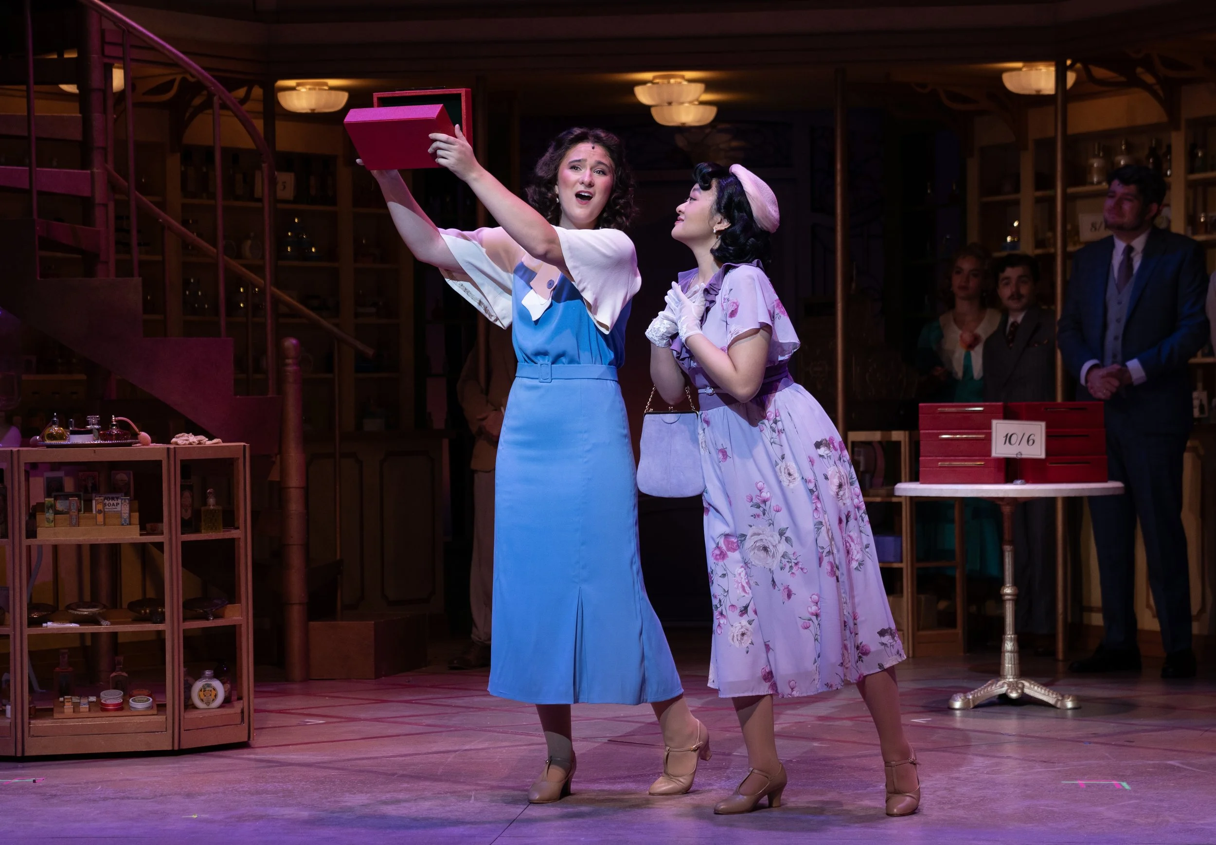 (l-r) Emily Davis, Naomi Louie