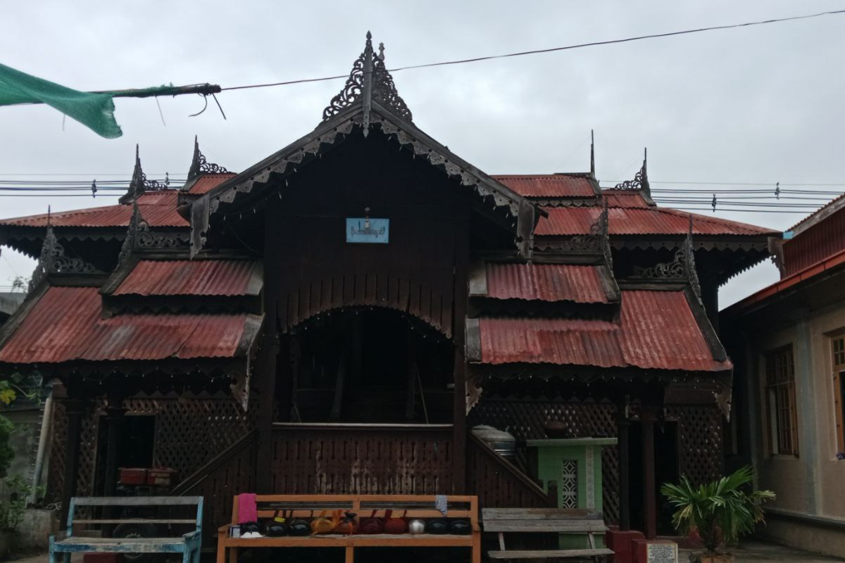 Moe Kaung Monastery