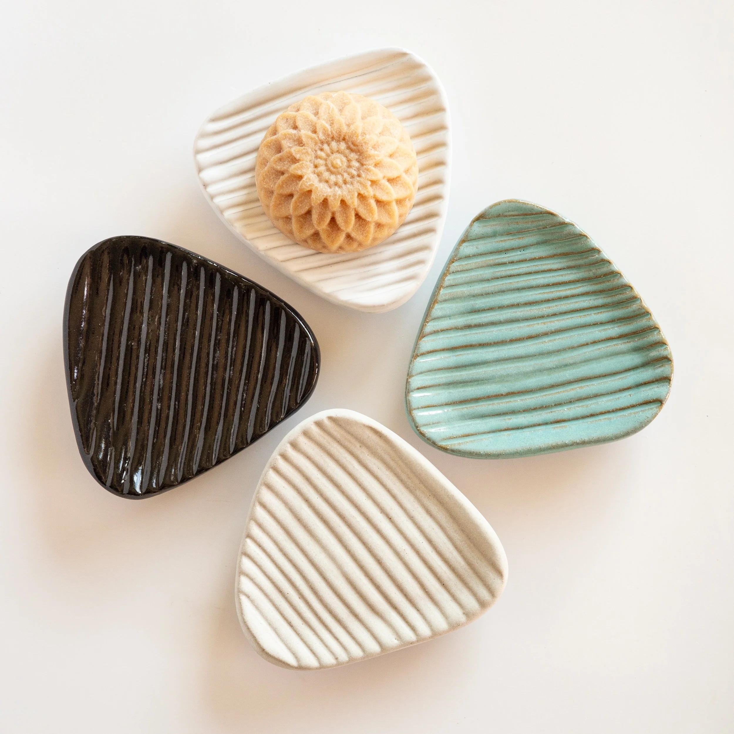 Footed Carved Soap Dish | Triangle