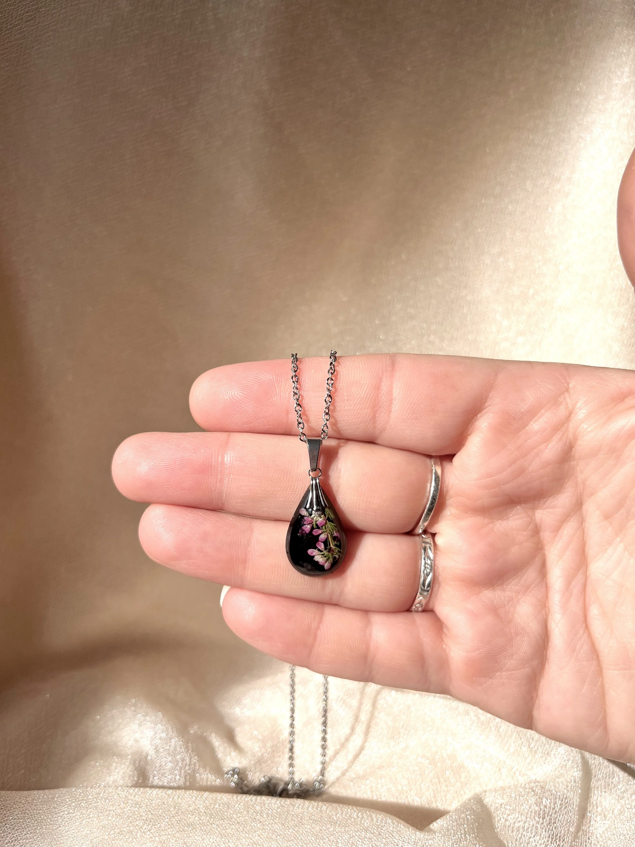 Black Heather Necklace