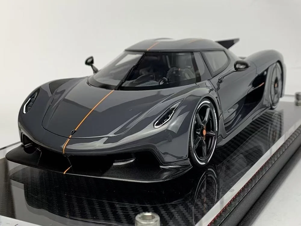 新品 FrontiArt 1/18 ケーニグセグ jesko ブラックカーボン 1/18 Frontiart Koenigsegg Jesko 7268 (Jet Black) Car Model