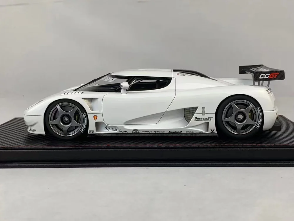 FrontiArt 1/18 Koenigsegg CCGT White — SIX6PEED