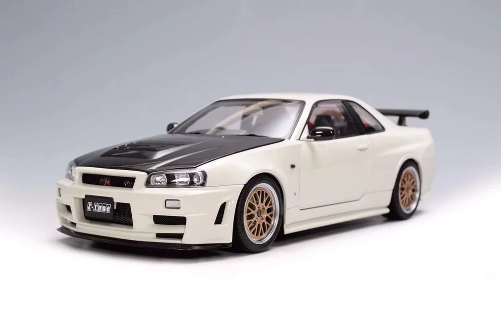 MotorHelix 1/18 Nissan Skyline GT-R R34 Z-Tune Pearl White with