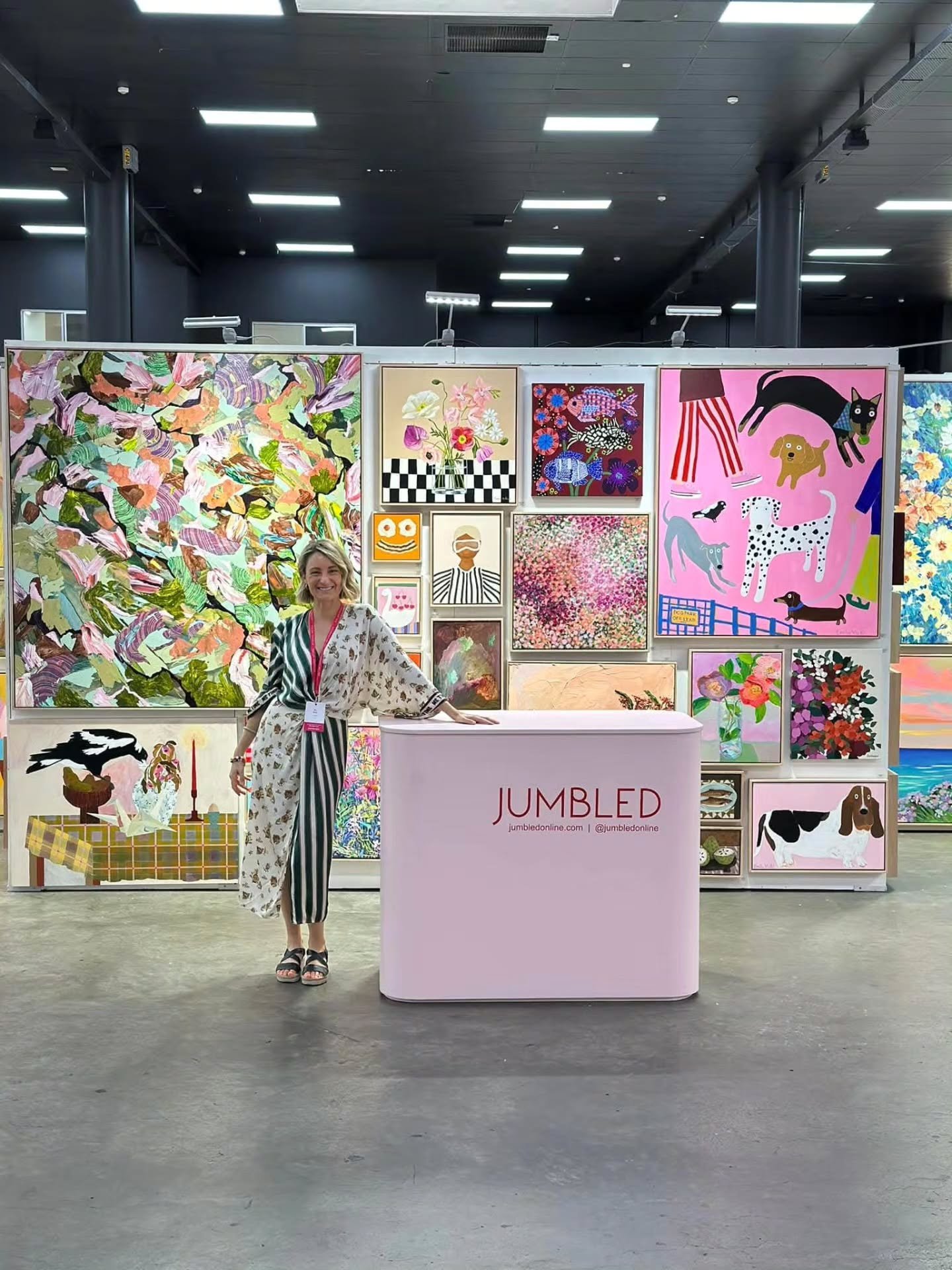 How amazing do these walls look!! So much colour, so many beautiful pieces 🩷 Pip and Speedy have done an epic job! The fair runs til Sunday, and the artworks change around daily and move quickly. Find them all with @jumbledonline at the @affordablea