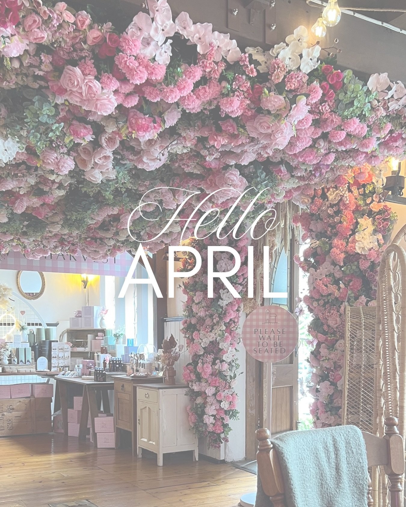 Happy April!

Paradox Skin has limited availability for online bookings, if there&rsquo;s a day &amp; time you prefer to book in for please send me a message 🙏🏼

The current availability over the next few months is:
Mondays, Fridays &amp; Saturdays