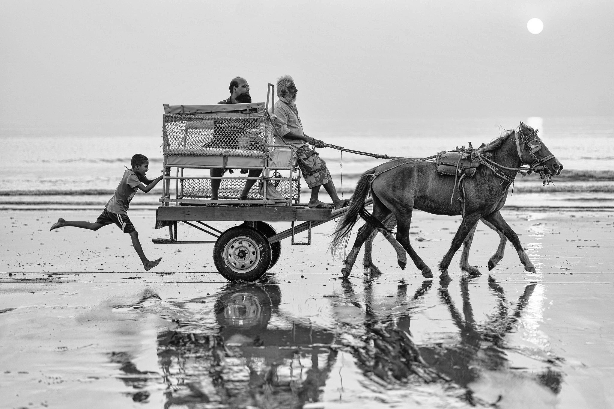 Versova Beach (2).jpg