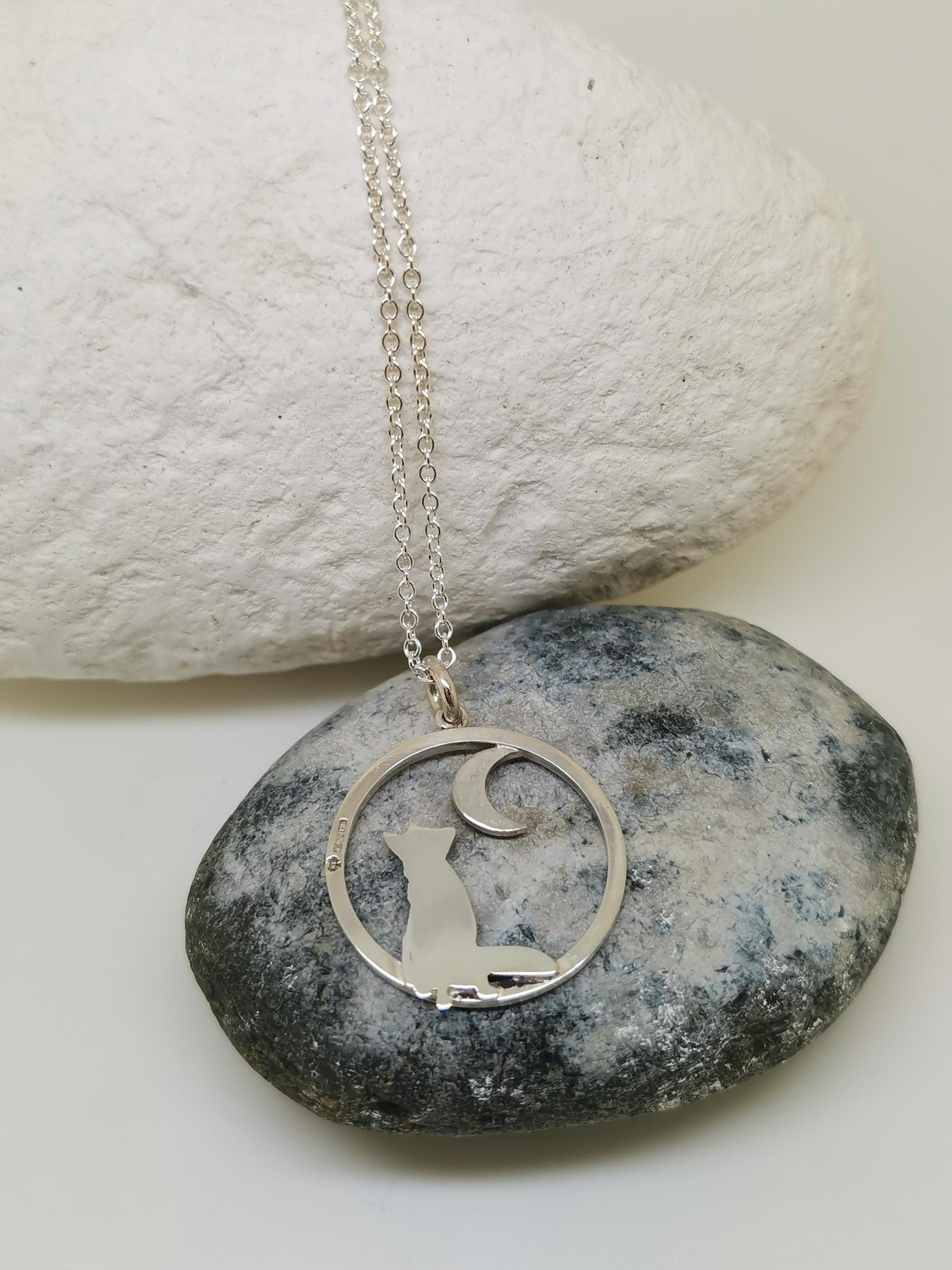 Gazing fox with moon.jpg